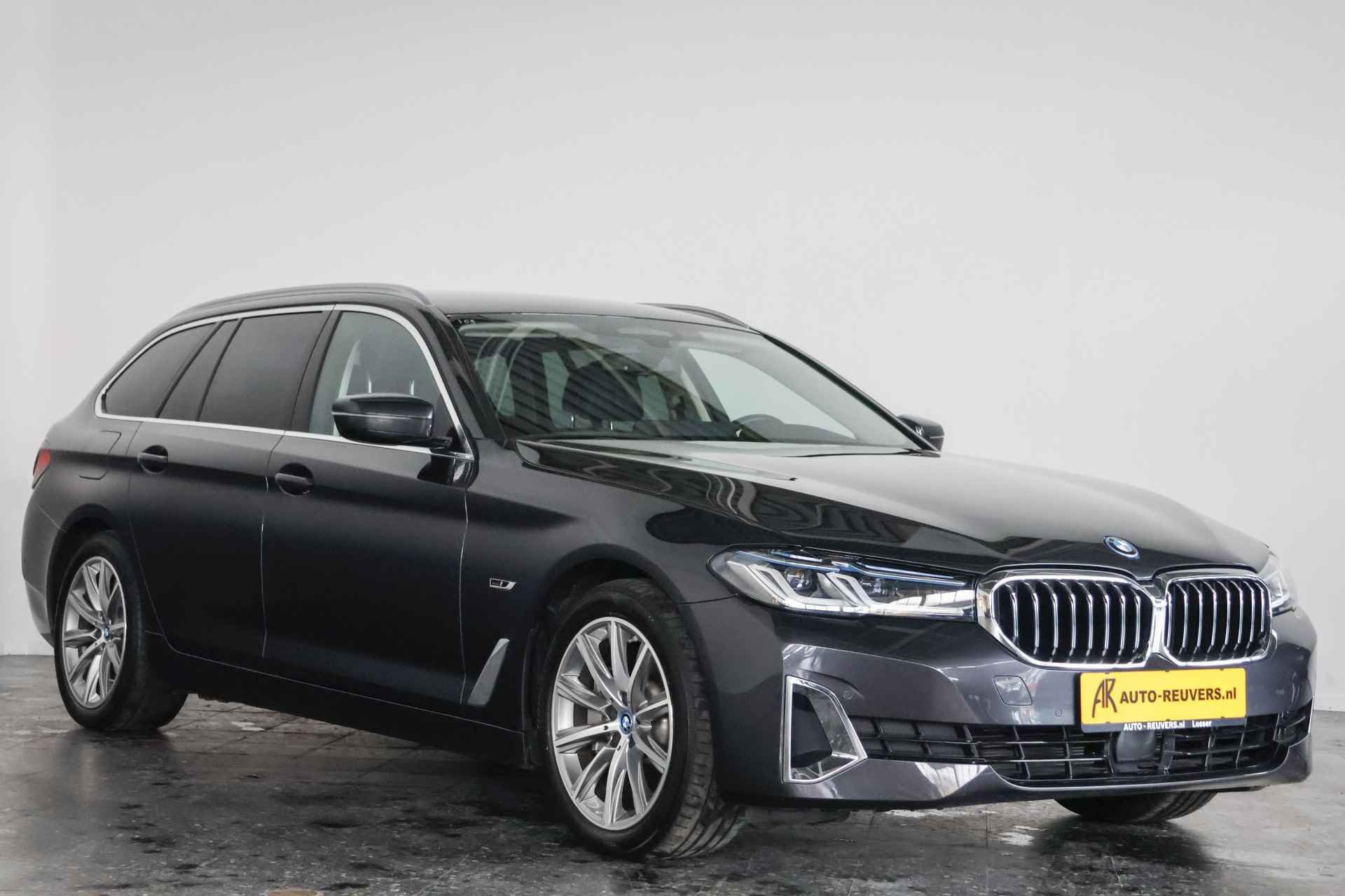 BMW 5 Serie Touring 530e xDrive Executive / Leder / Softclose / Pilot assist / HUD / CarPlay - 4/42