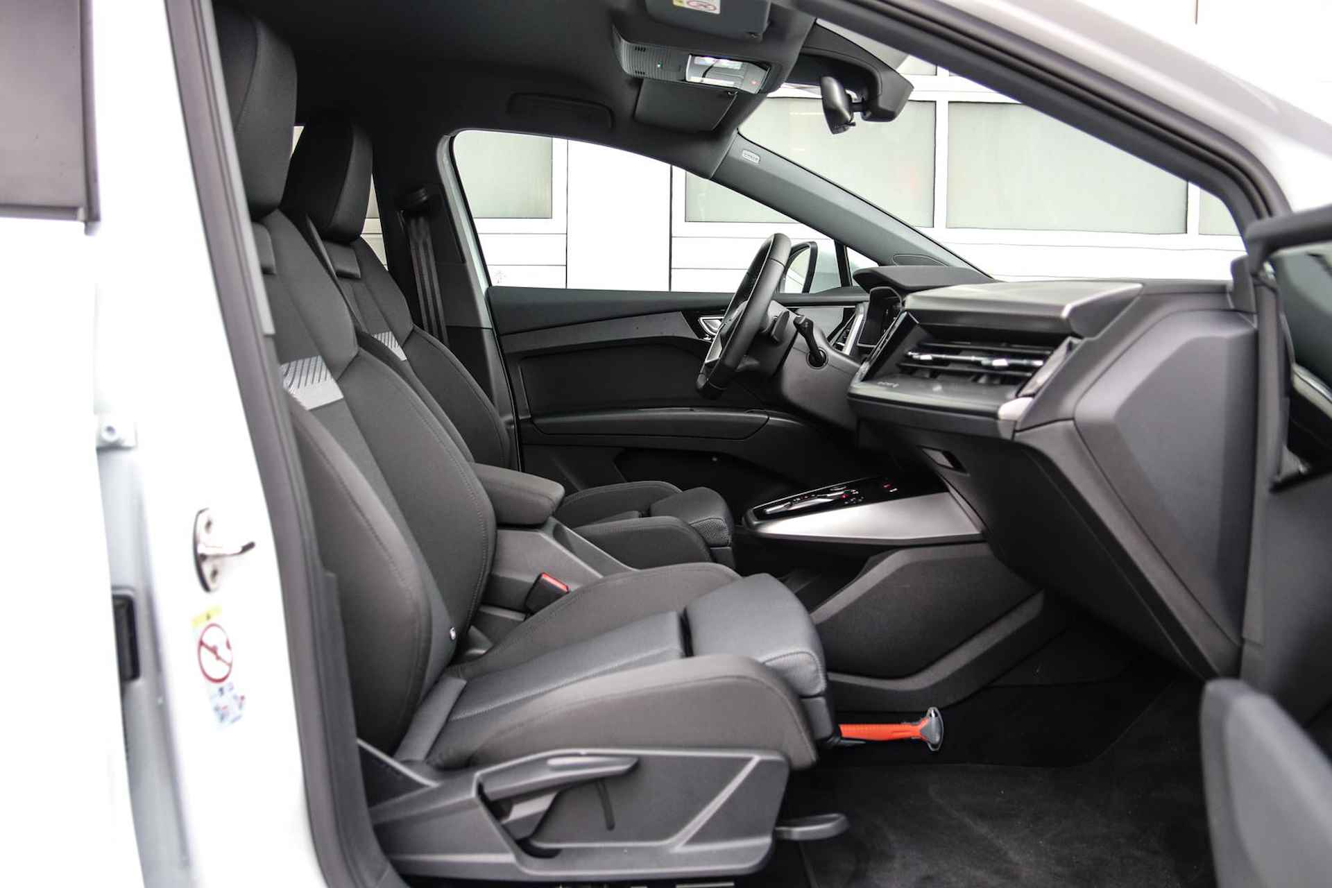Audi Q4 e-tron 40 204pk Advanced Edition 77 kWh | Achteruitrijcamera | Zwart Optiek - 15/38