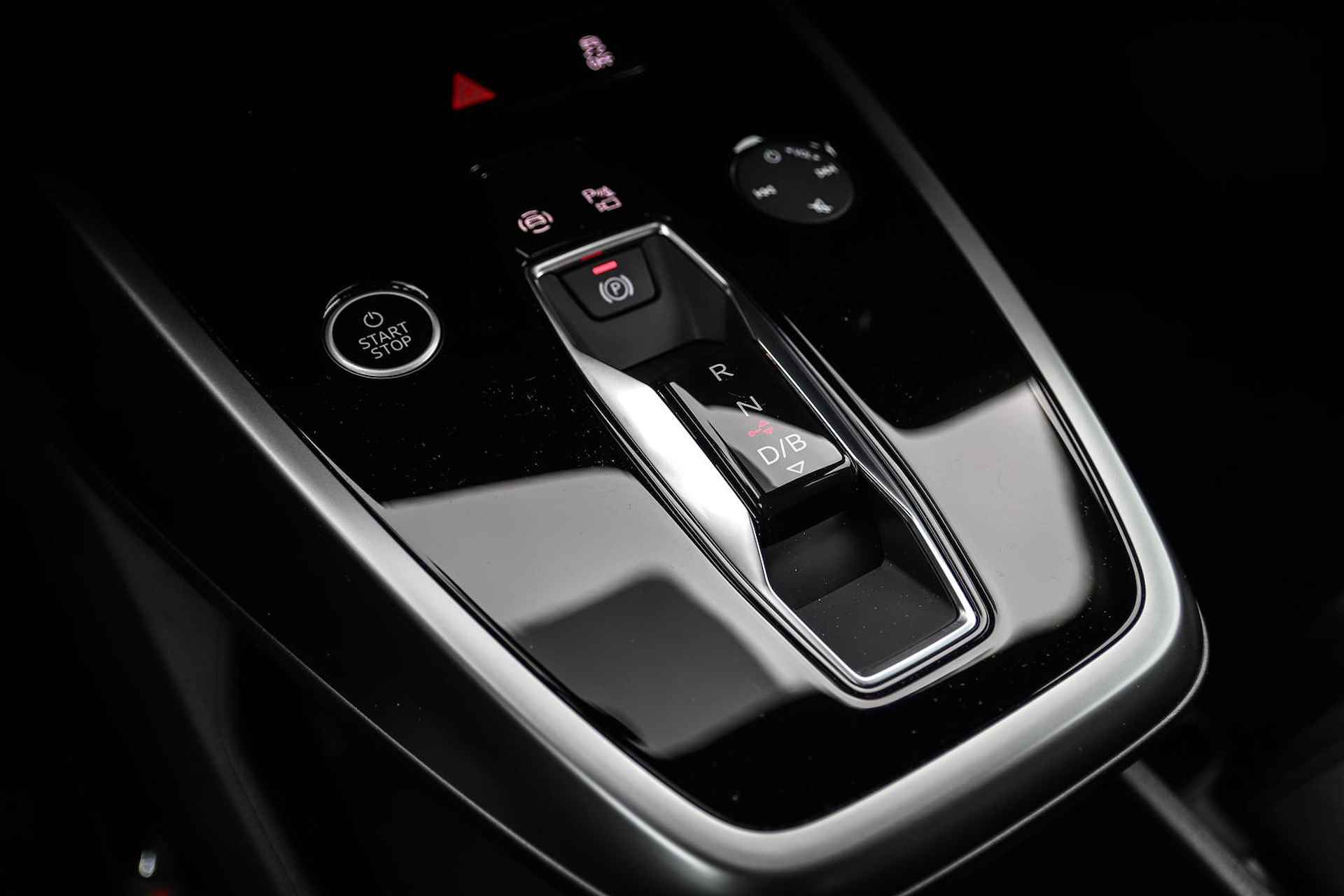 Audi Q4 e-tron 40 204pk Advanced Edition 77 kWh | Achteruitrijcamera | Zwart Optiek - 21/38