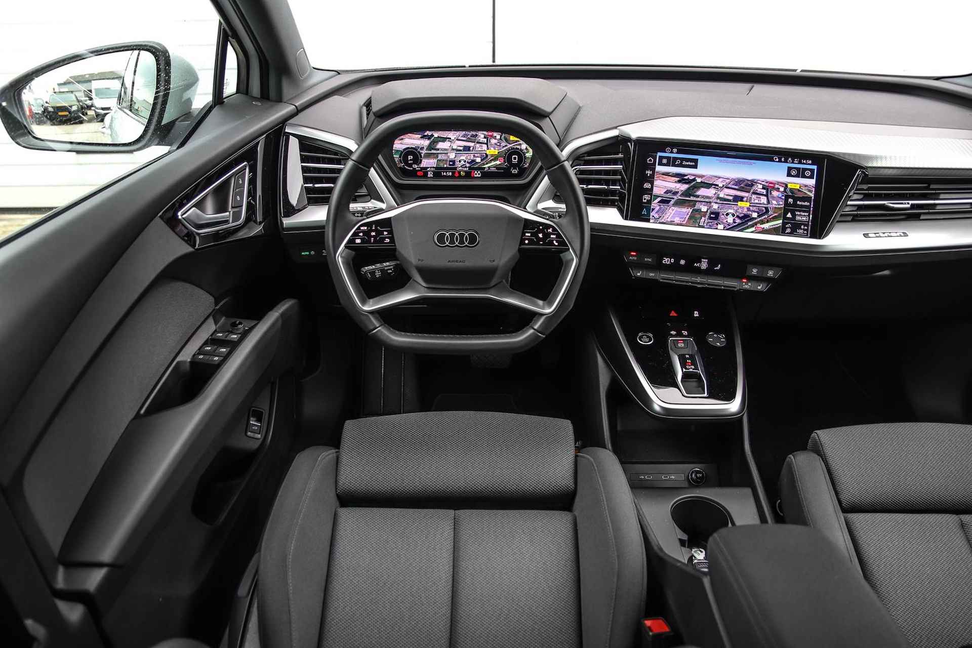 Audi Q4 e-tron 40 204pk Advanced Edition 77 kWh | Achteruitrijcamera | Zwart Optiek - 37/38