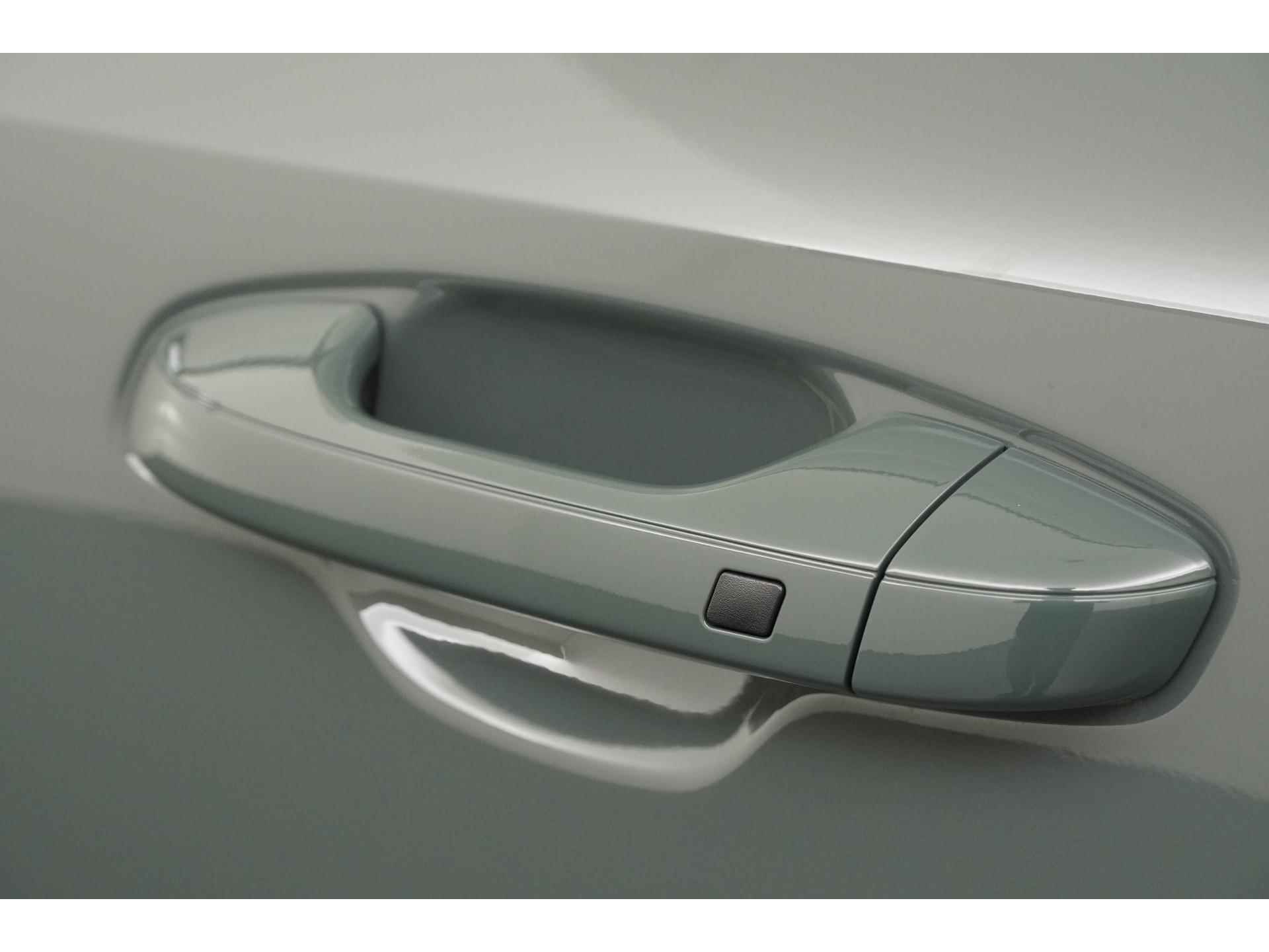 Kia e-Niro DynamicPlusLine 65kWh | Schuifdak | Head-up display | Cruise control adaptief | Zondag Open! - 49/53