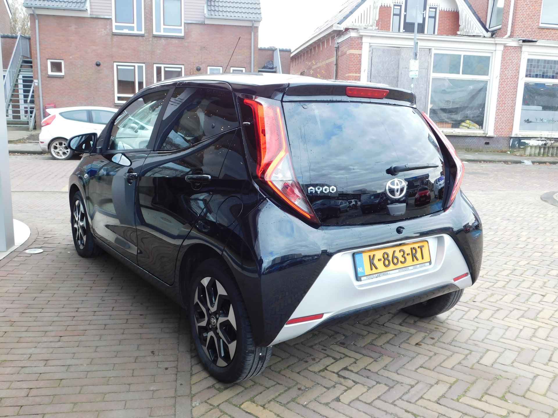 Toyota Aygo 1.0 VVT-i x-joy | Apple Carplay / Android Auto | Achteruitrijcamera | - 38/44