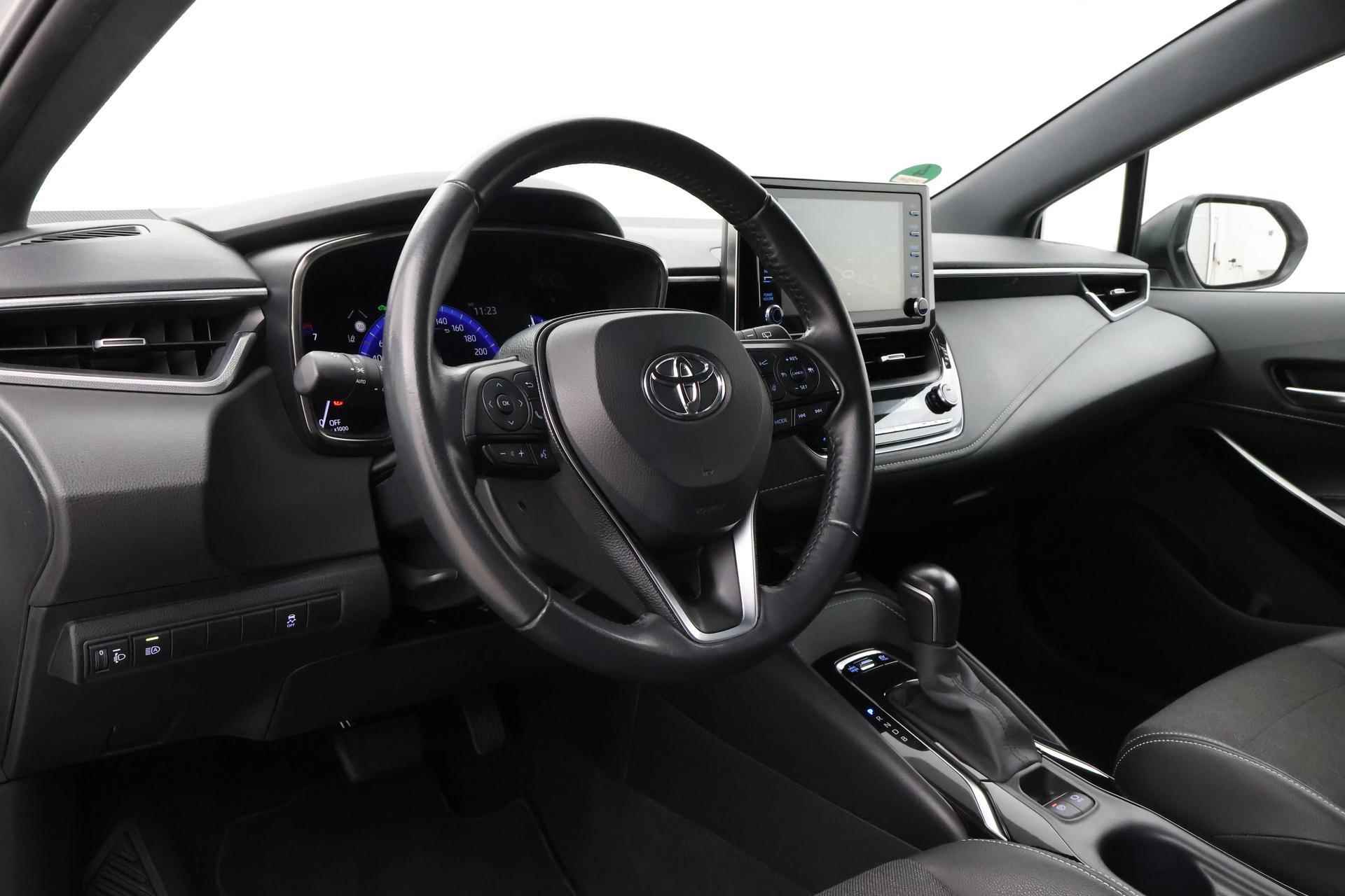 Toyota Corolla Touring Sports 1.8 Hybrid Dynamic | Navigatie | Keyless | Stoelverwarming | 17 inch | Apple Carplay / Android Auto | Adaptive Cruise Control - 2/37