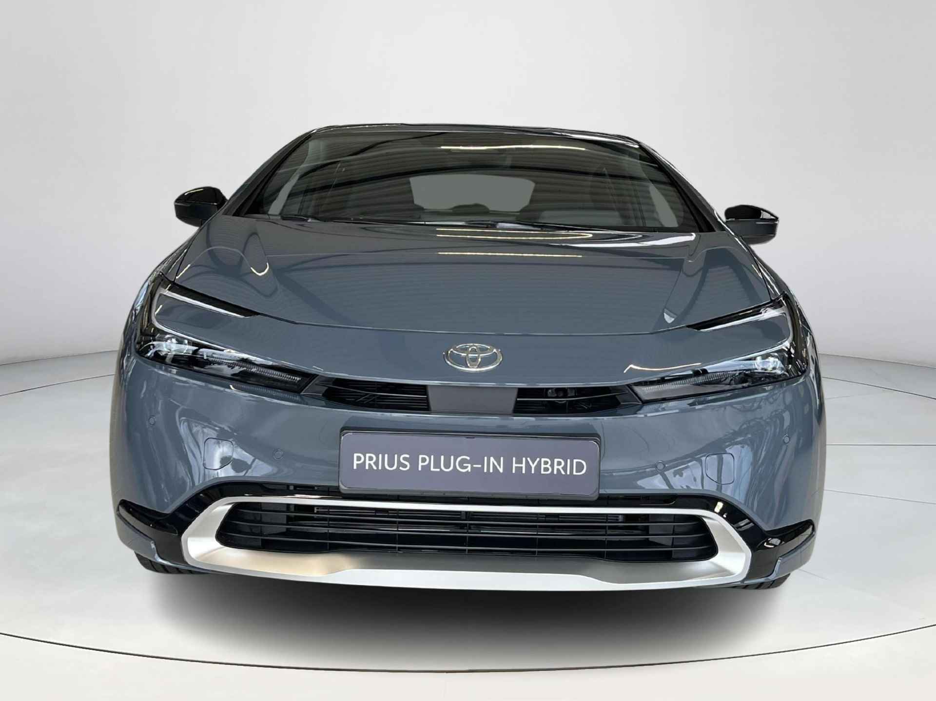 Toyota Prius 2.0 Plug-in Hybrid 220 Executive | Uit voorraad leverbaar | - 9/30