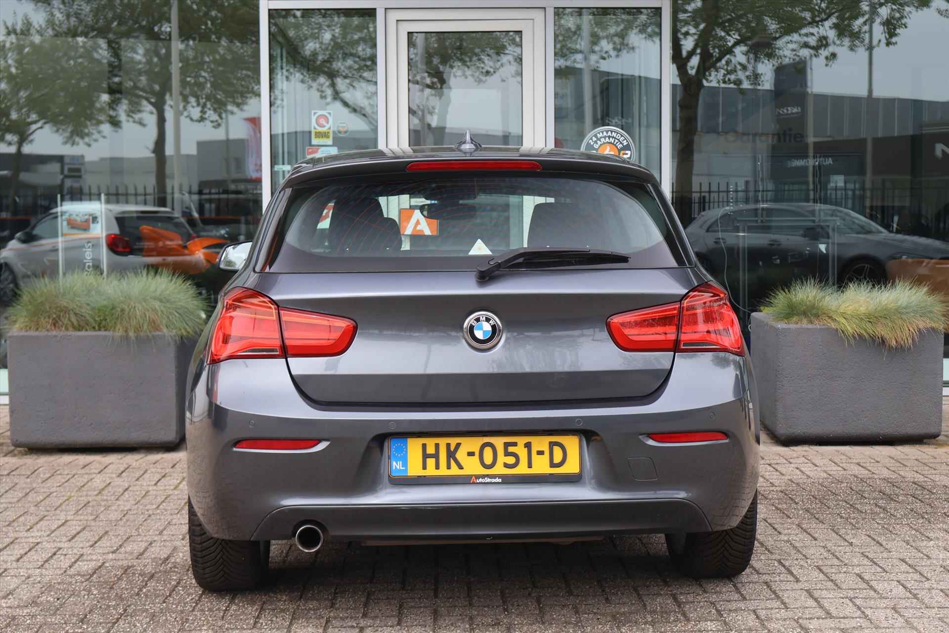 BMW 1-Serie (e87) 118I AUT 136pk | Cruise | Navi | Airco I NAP I NL auto | Parkeersensoren - 19/52