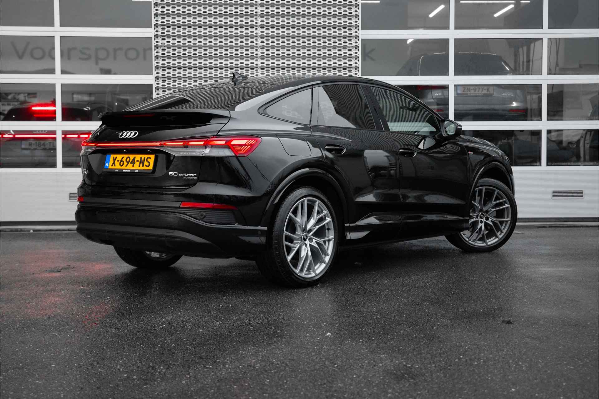 Audi Q4 Sportback e-tron 50 300pk quattro Launch edition S Competition | Head-Up | Keyless | SONOS | Stoelen Elektrisch | Leder | Dodehoek Detectie | - 3/66