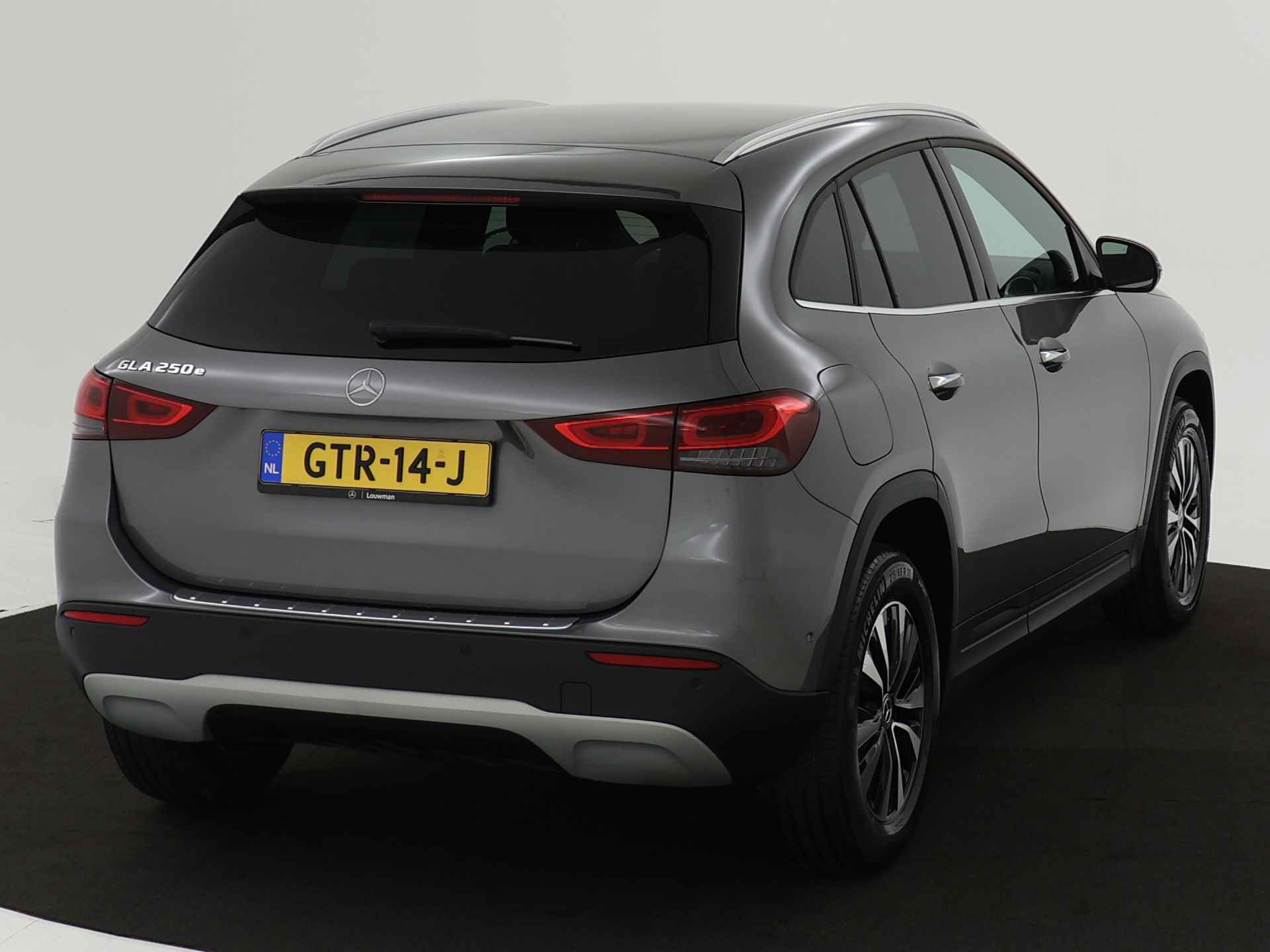 Mercedes-Benz GLA 250 e Plug-In Hybride | Led koplampen | Apple CarPlay | Sound system | Keyless go | Dodehoekassistent | | Inclusief 24 maanden MB Certified garantie voor Europa. - 18/45