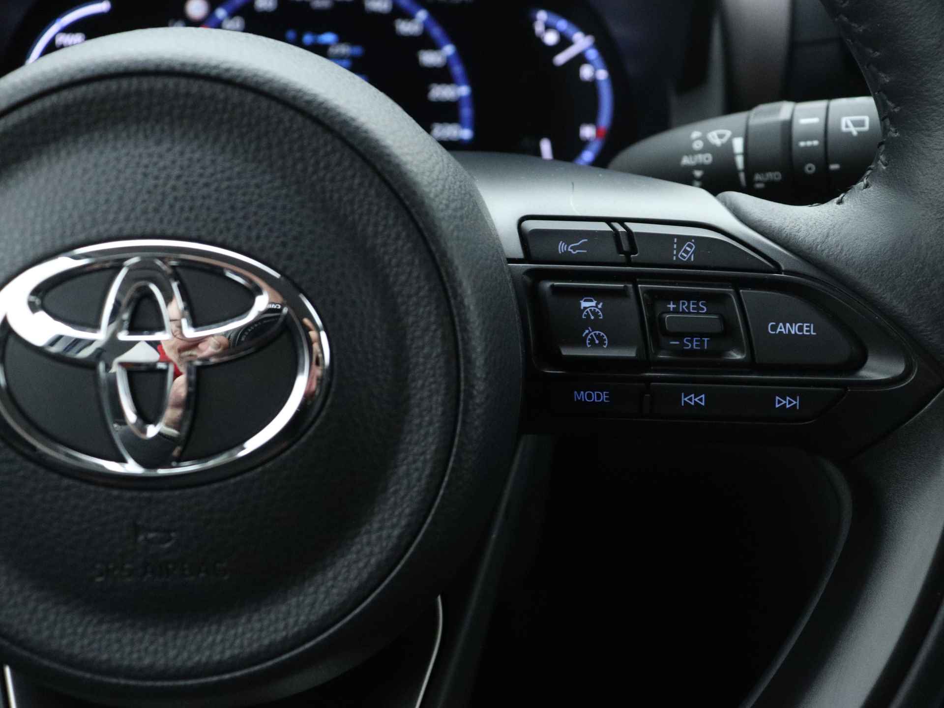 Toyota Yaris Cross 1.5 Hybrid Executive Limited | Navigatie | Half Leder | Elek. Achterklep | - 23/47