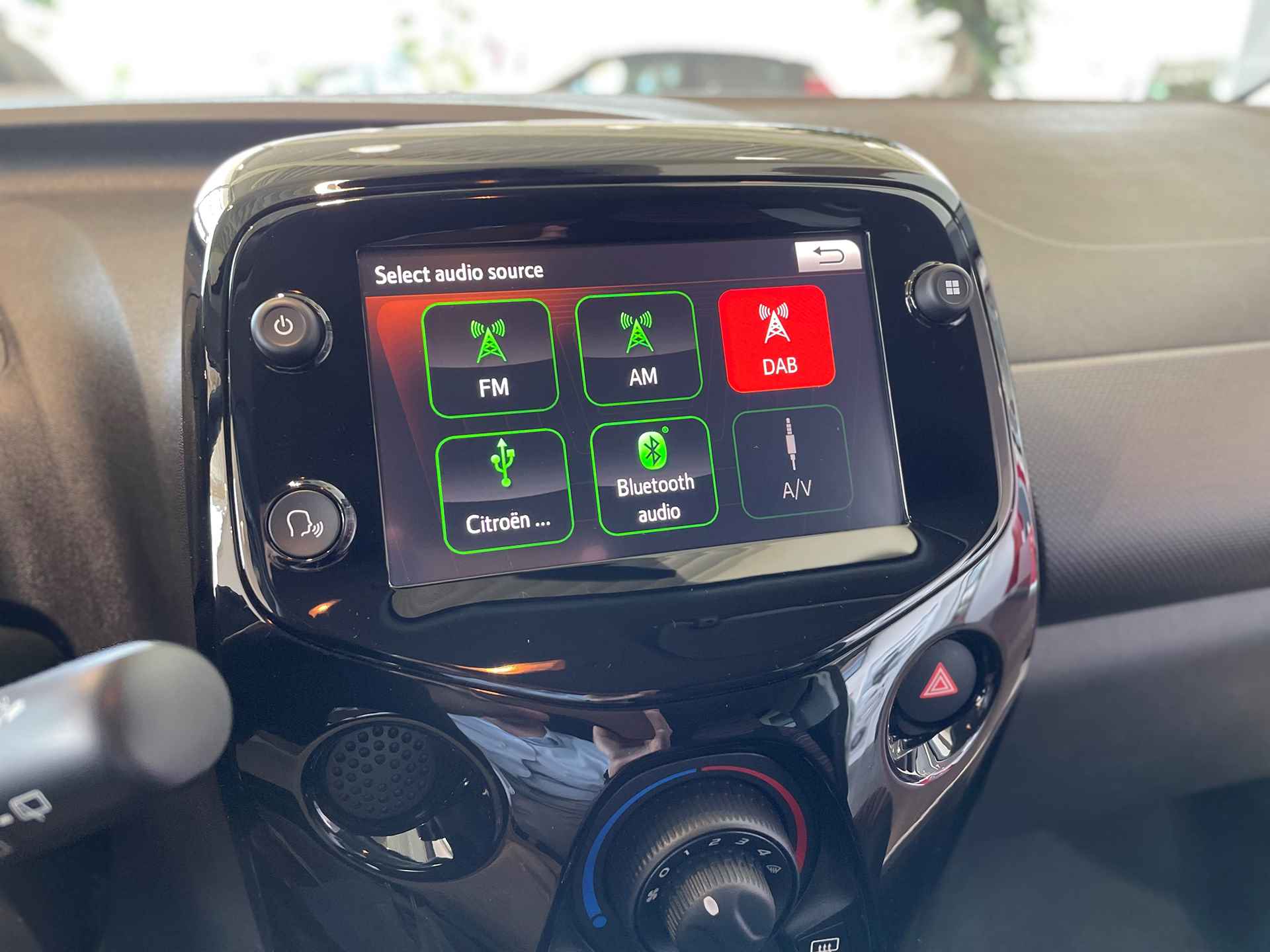 Citroën C1 VTi 72 PK Airscape Shine | Rijklaar | Canvas dak + Climate Control + Apple Carplay - 15/19