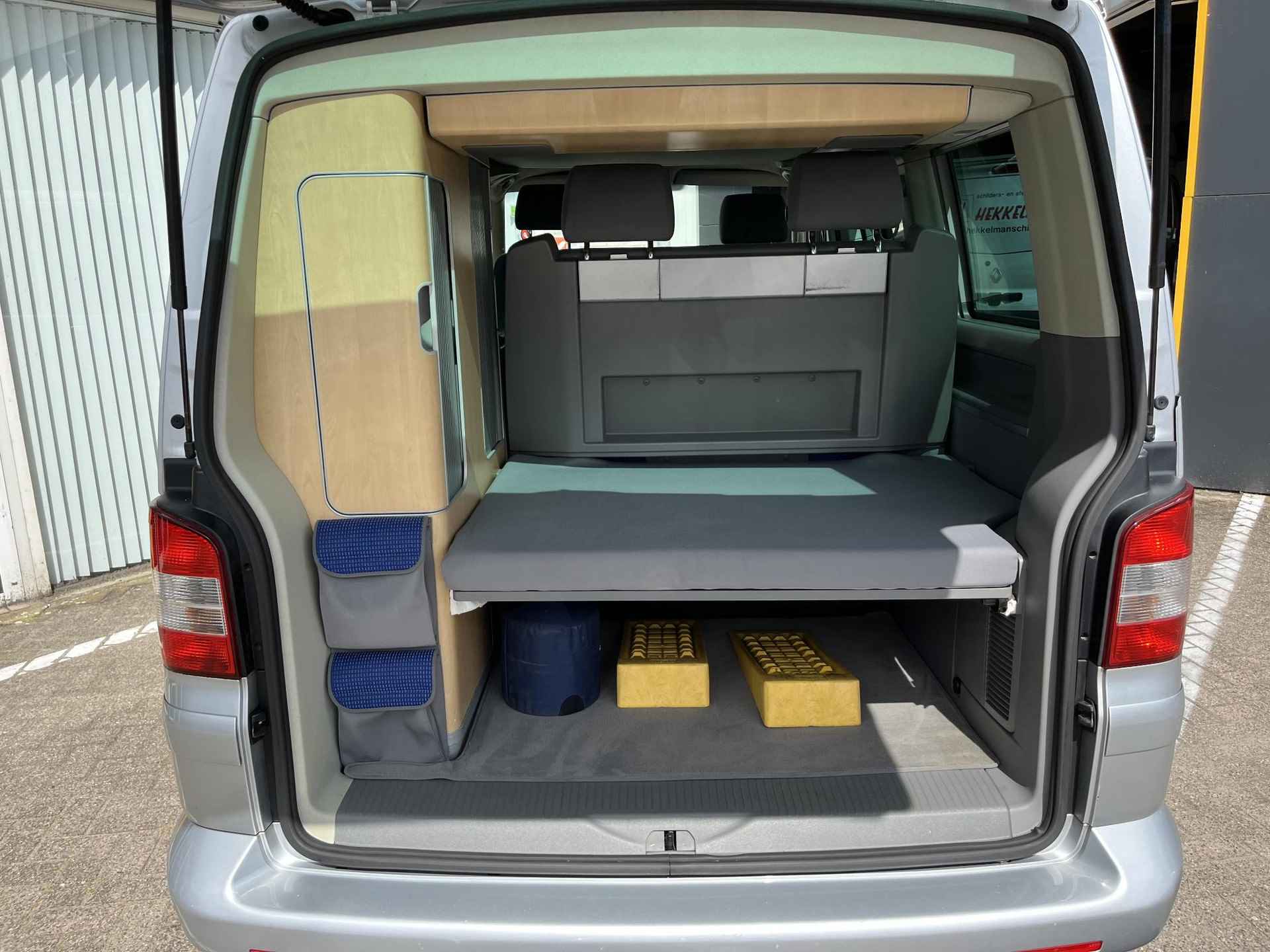 Volkswagen California Buscamper 2.5 TDI , Luifel, Stoelverwarming, Climate Control, Lichtmetalen velgen, Compacte koelkast, Kookmogelijkheid - 8/30