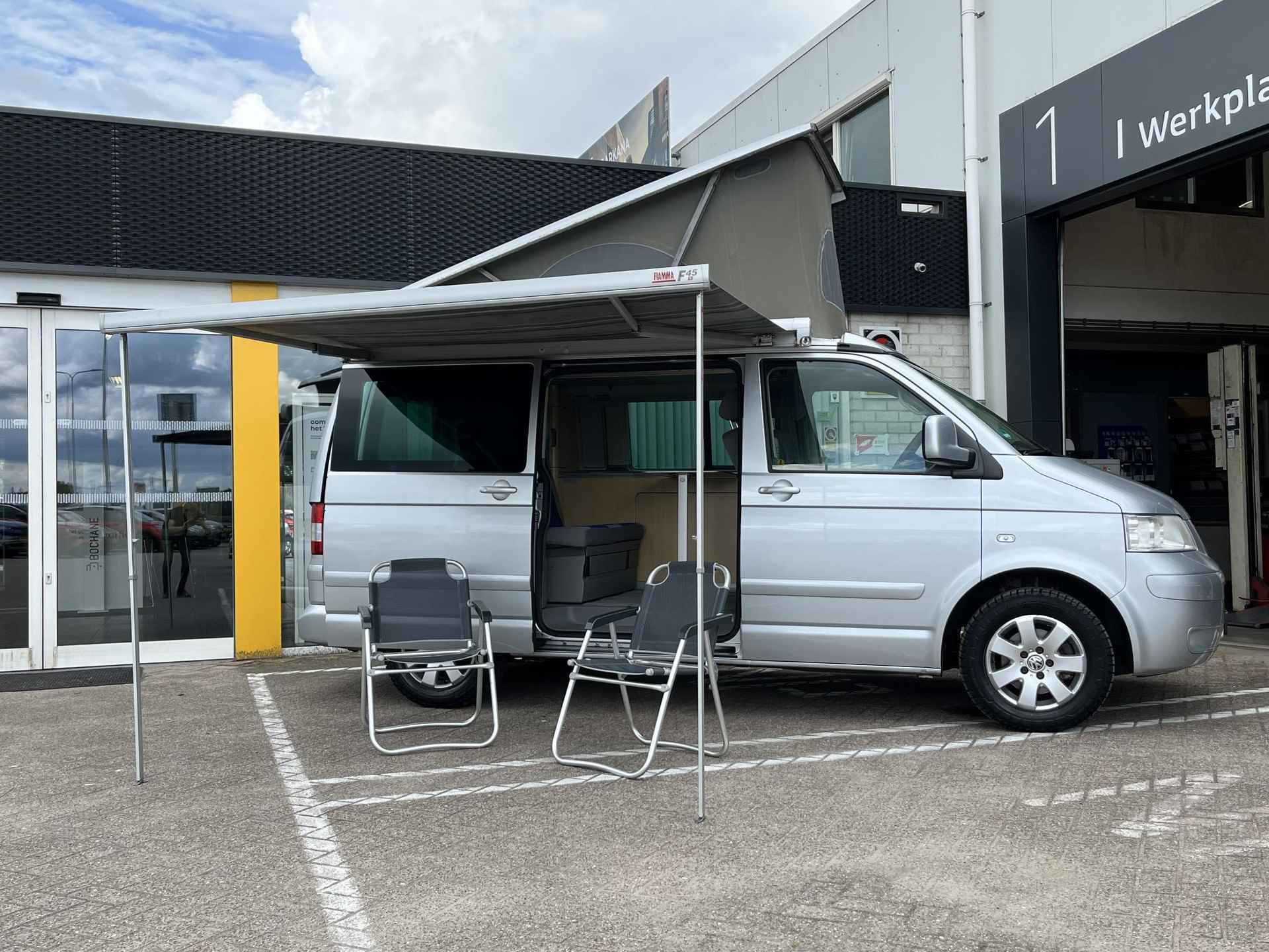 Volkswagen California Buscamper 2.5 TDI , Luifel, Stoelverwarming, Climate Control, Lichtmetalen velgen, Compacte koelkast, Kookmogelijkheid - 15/30