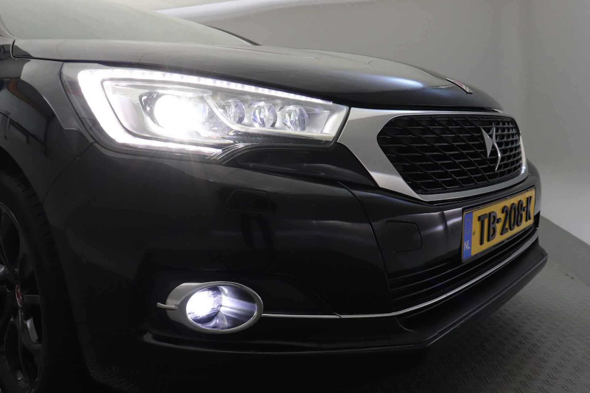 DS Ds 4 1.2 Turbo Performance Line - Connect Nav LED Vision - 27/33