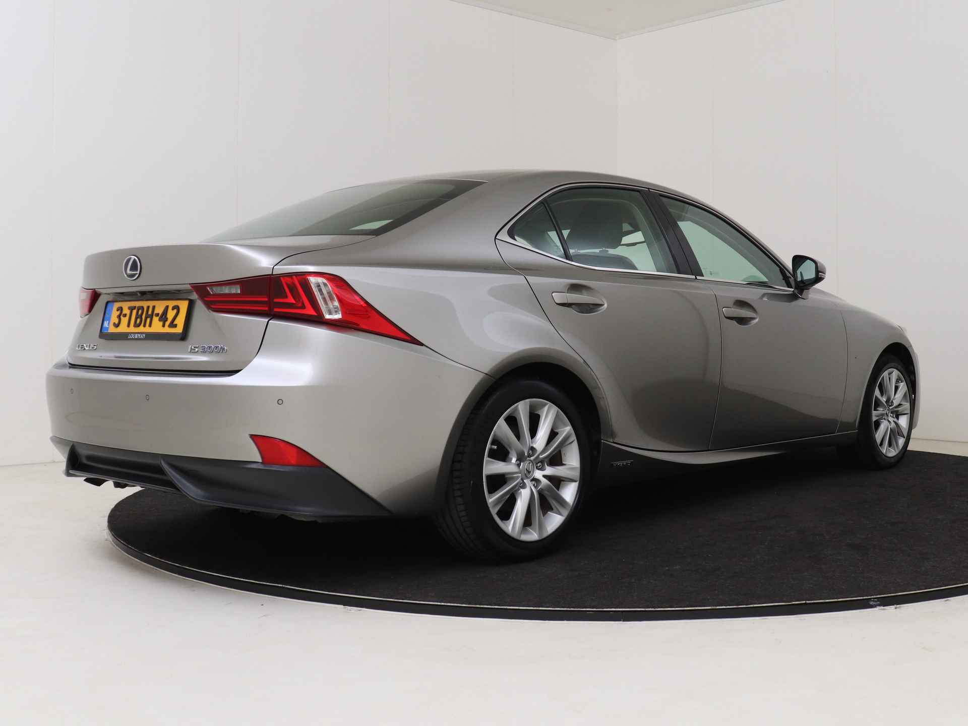 Lexus IS 300h Business Line Pro | Premium Navigatie | Lederen Bekleding | Stoelverwarming | - 3/46