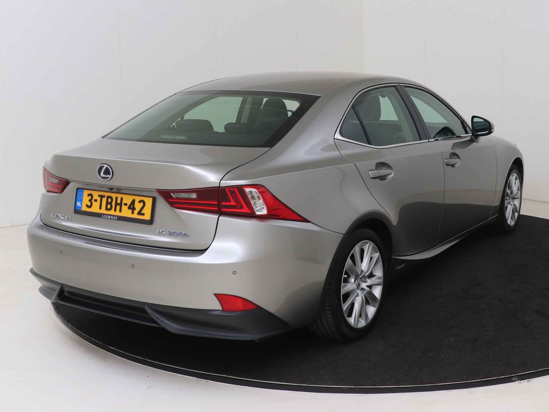 Lexus IS 300h Business Line Pro | Premium Navigatie | Lederen Bekleding | Stoelverwarming | - 17/46