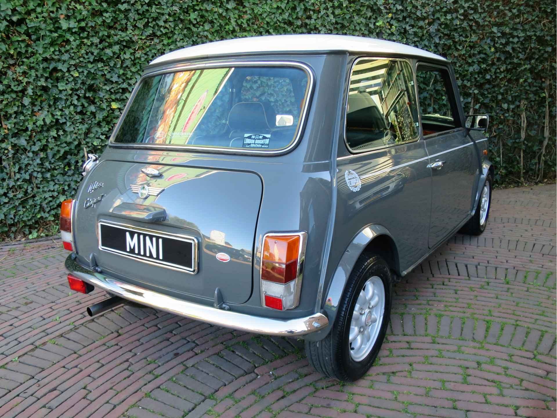 MINI Cooper 1.3 MPI NL-auto, met leder int., houten dash en 12" velgen - 2/38