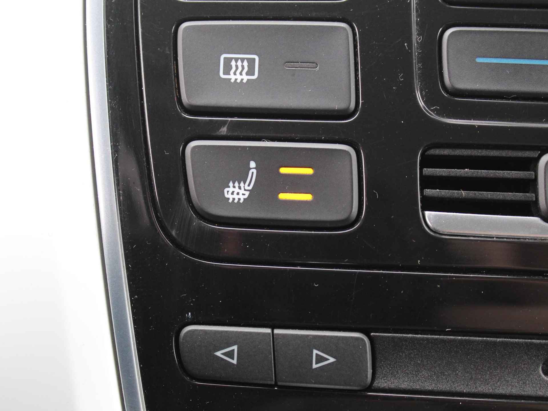 Volkswagen e-Up! e-Up! / Navigatie / Cruise Control / Climate Control / Stoelverwarming voor / Bluetooth / - 11/38