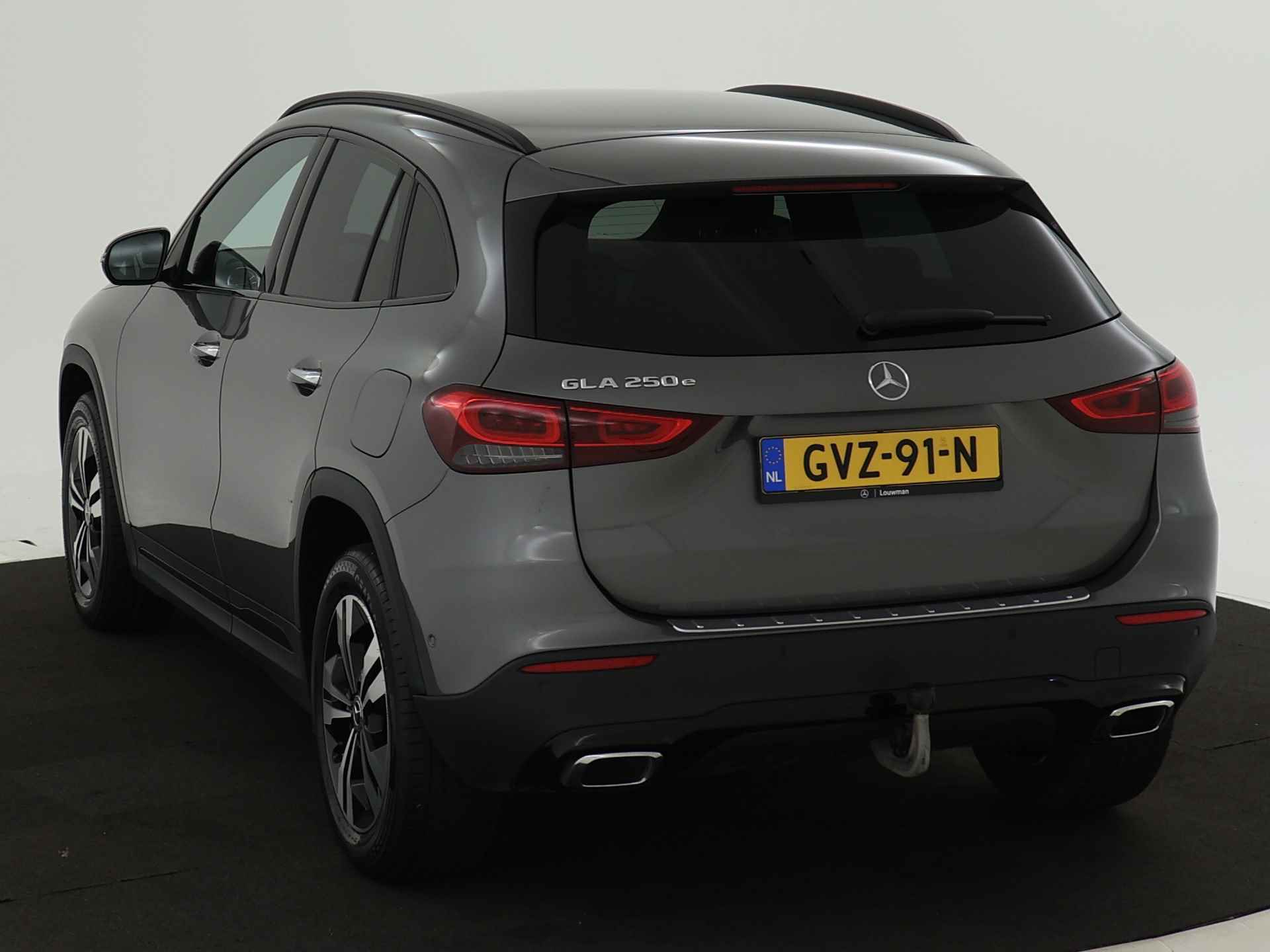 Mercedes-Benz GLA 250 e Plug-in Hybride | Trekhaak | Luxury Line | Night Pakket | 360° camera | Spiegelpakket | Android Auto | Apple CarPlay | Inclusief 24 maanden MB Certified garantie voor Europa. - 17/46