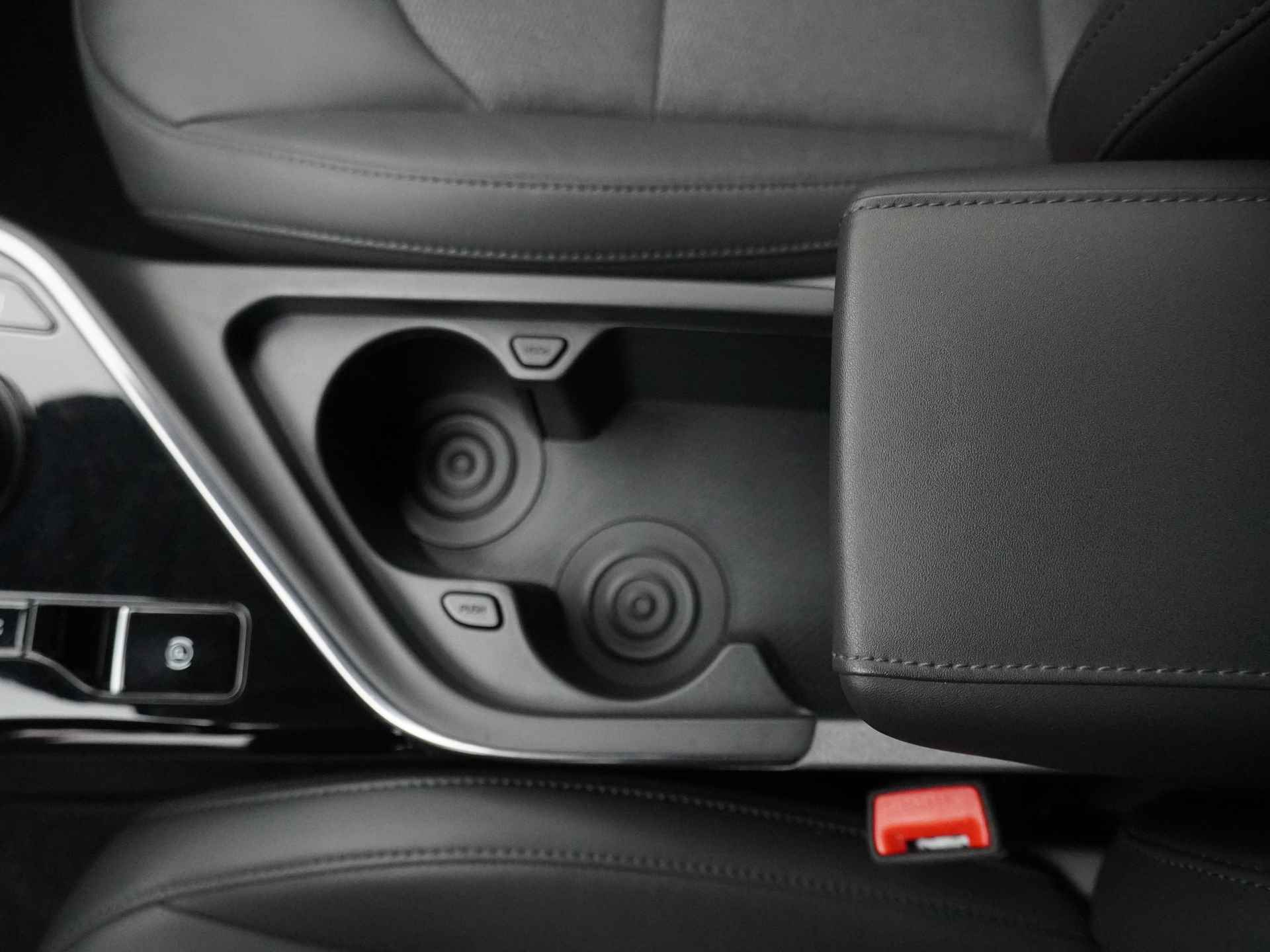 Kia Niro 1.6 GDi PHEV DynamicPlusLine - Stoel/Stuur Verwarming - LED - Adaptief Cruise Control - Apple/Android Carplay - Fabrieksgarantie Tot 2029 - 32/44