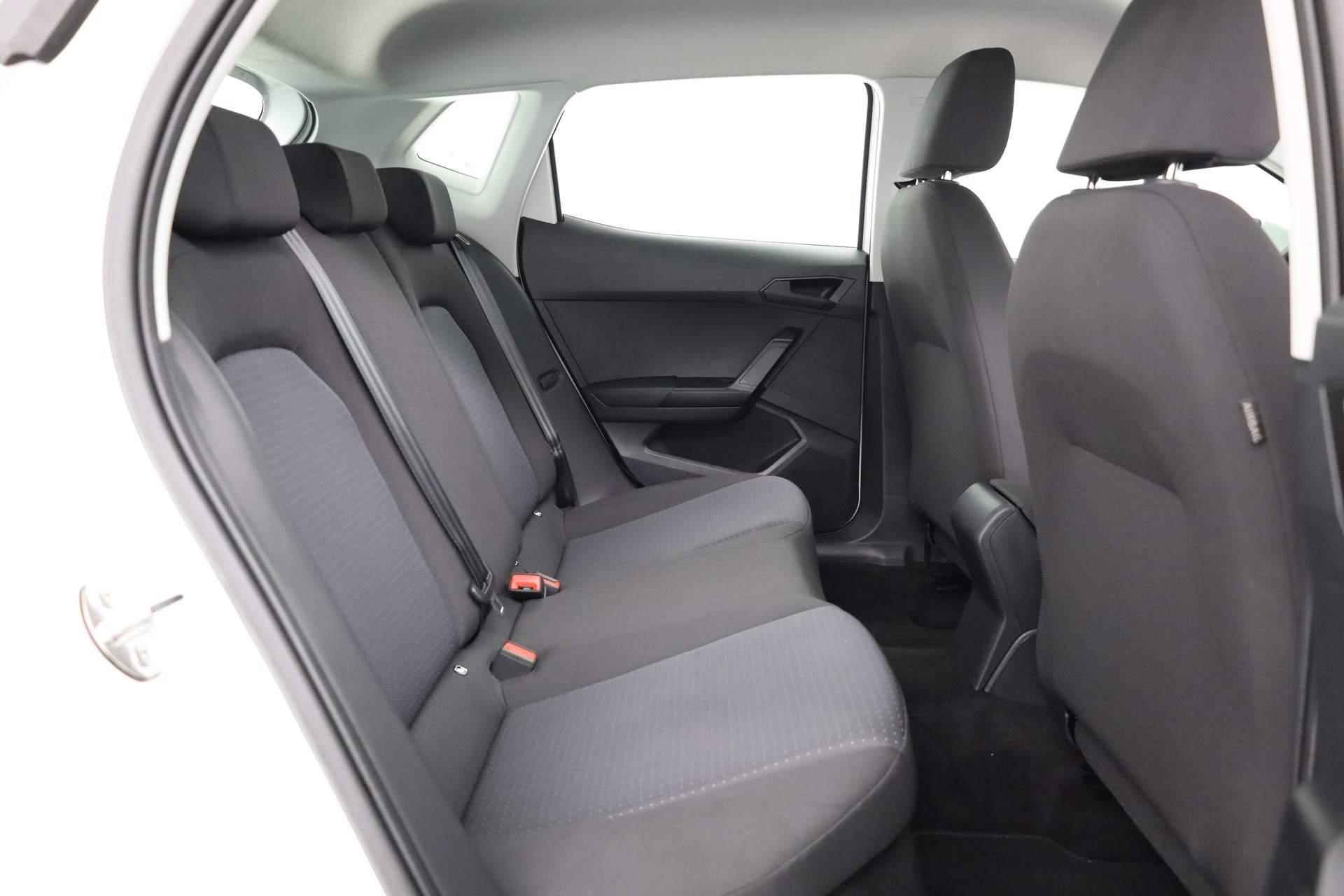 SEAT Ibiza 1.0 TSI 95PK Style Business Connect | LED koplampen | Cruise | 15 inch | Clima | Lane Assist - 30/32