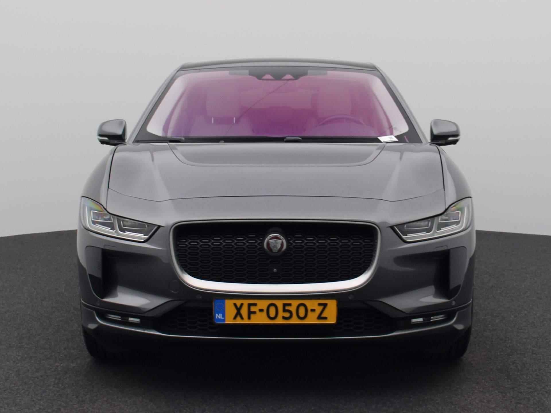 Jaguar I-PACE EV400 SE 90 kWh | LUCHTVERING | STUURVERWARMING | LEDER | MERIDIAN AUDIO | ELEKTRISCHE STOELEN MET GEHEUGEN | VERWARMBARE ACHTERBANK | TREKHAAK | 360 CAMERA | ELEKTRISCHE ACHTERKLEP | APPLE CARPLAY | ANDOID AUTO | VERWARMBARE/VERKOELDE VOORSTOELEN | PARKEERSENSOREN | KEYLESS ENTRY + START | ADAPTIVE CRUISE CONTROL | CLIMATE CONTROL | PANORAMADAK | PAKEERASSISTENT | - 5/44