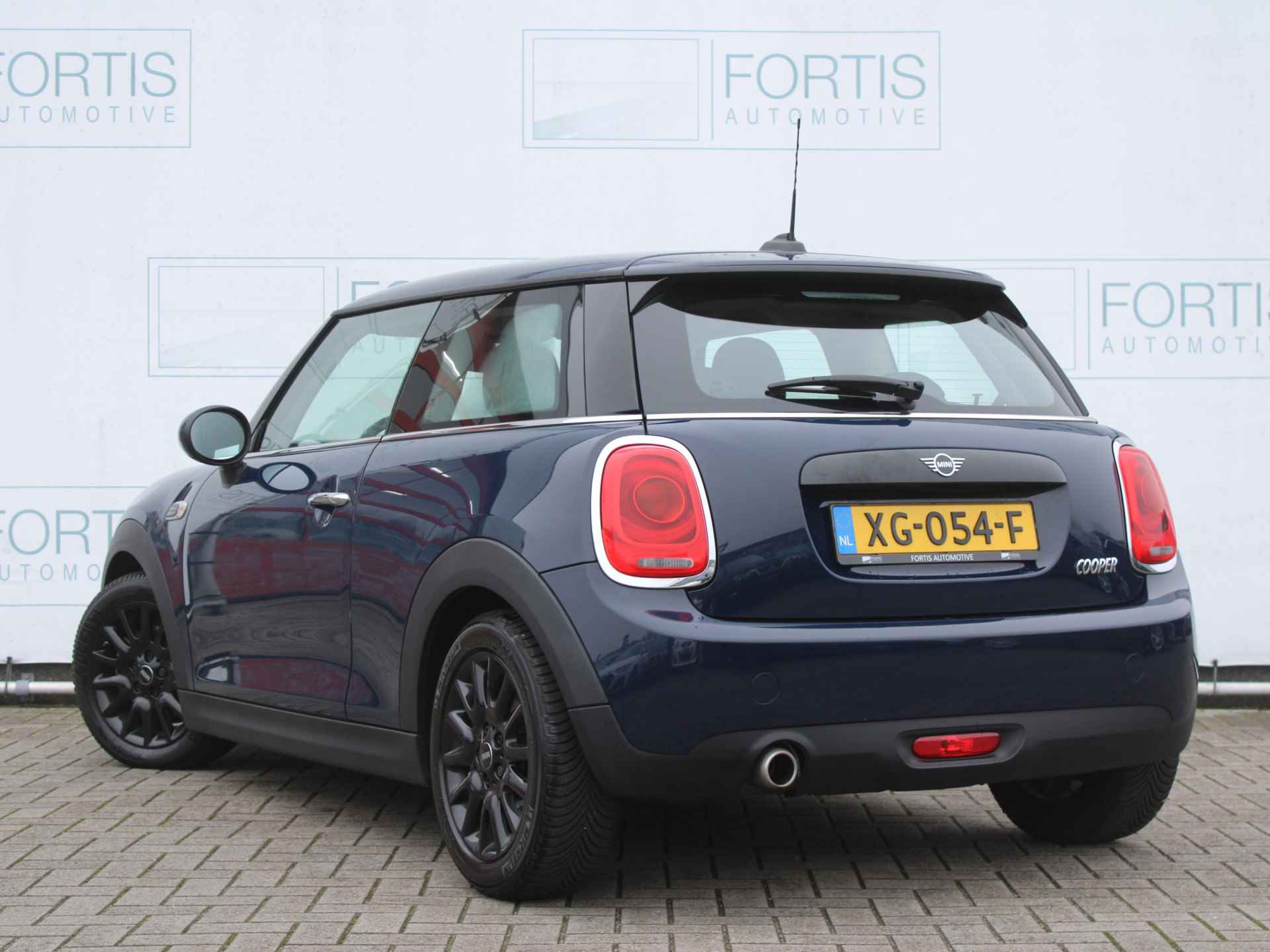 MINI Mini 1.5 Cooper NL-AUTO | DEALER ONDERHOUDEN | NAVI | AIRCO | CARPLAY | - 4/28