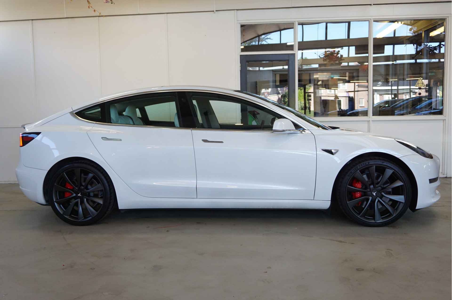 Tesla Model 3 Performance AWD 75 kWh 513PK Long Range Pano/Autopilot - 3/51