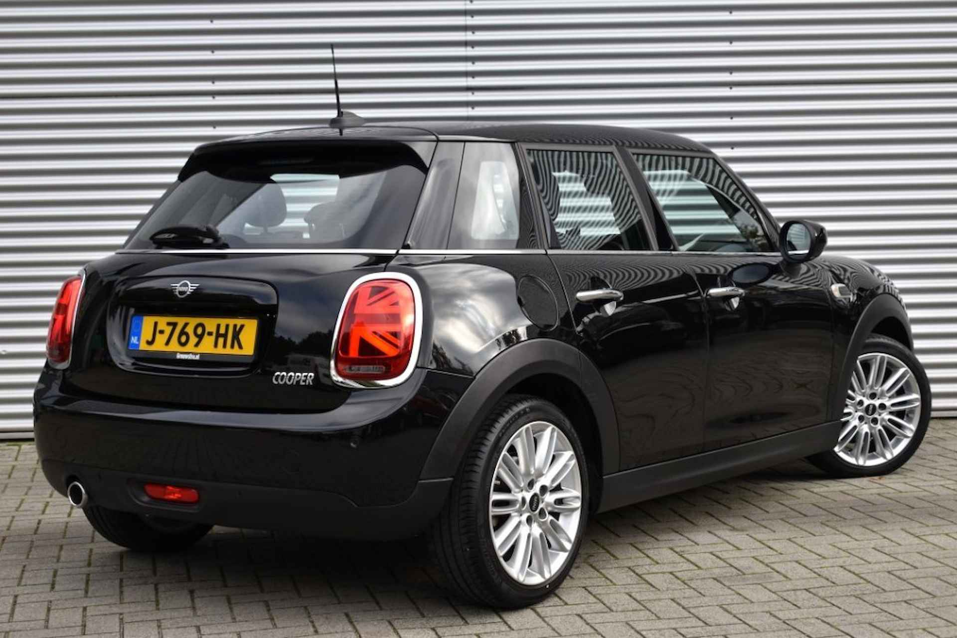 MINI Cooper 1.5 COOPER / ECC / PDC V+A / KEYLESS / SPORTSTOELEN - 3/37