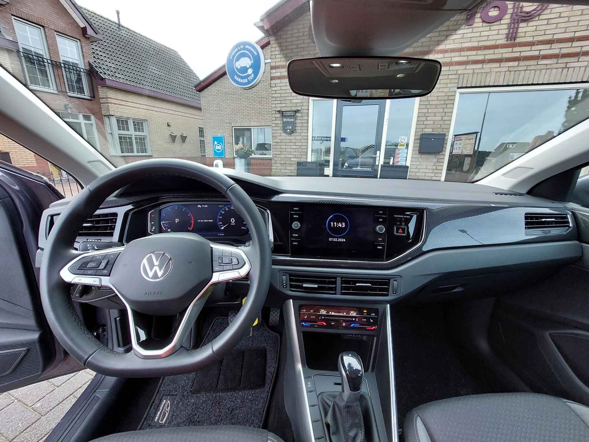 Volkswagen Taigo 1.0 TSI Life Business | Camera + PDC | Stoelverwarming | Android Auto / Apple Carplay - 15/40