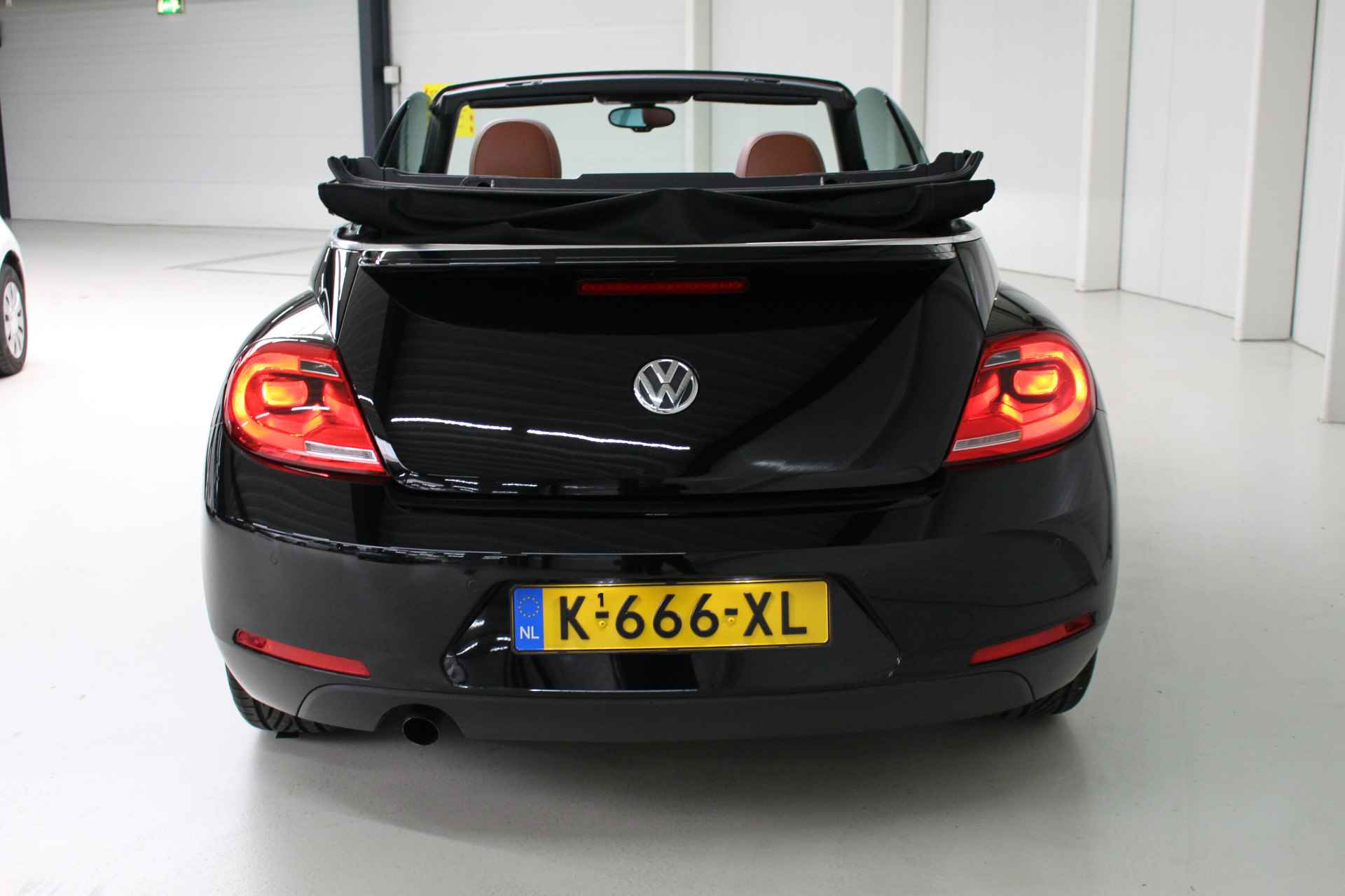 Volkswagen Beetle Cabriolet 1.2 TSI DSG CUP Android Auto / Apple Carplay | Xenon | 18" Velgen | - 4/29