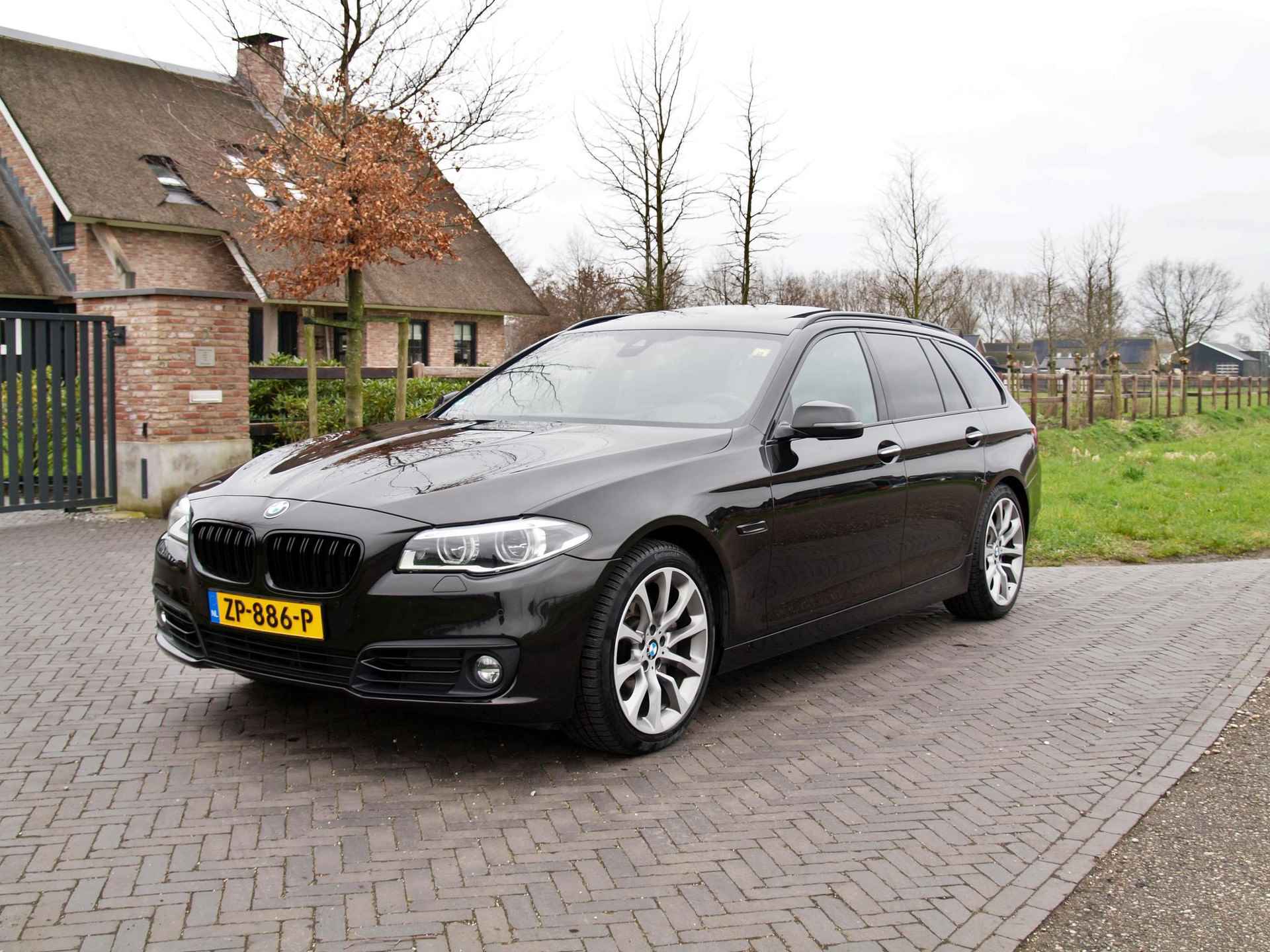 BMW 5-serie Touring 535xi M Sport Edition High Executive | Panoramadak | Harman Kardon | Trekhaak | Camera | Full option | - 6/42
