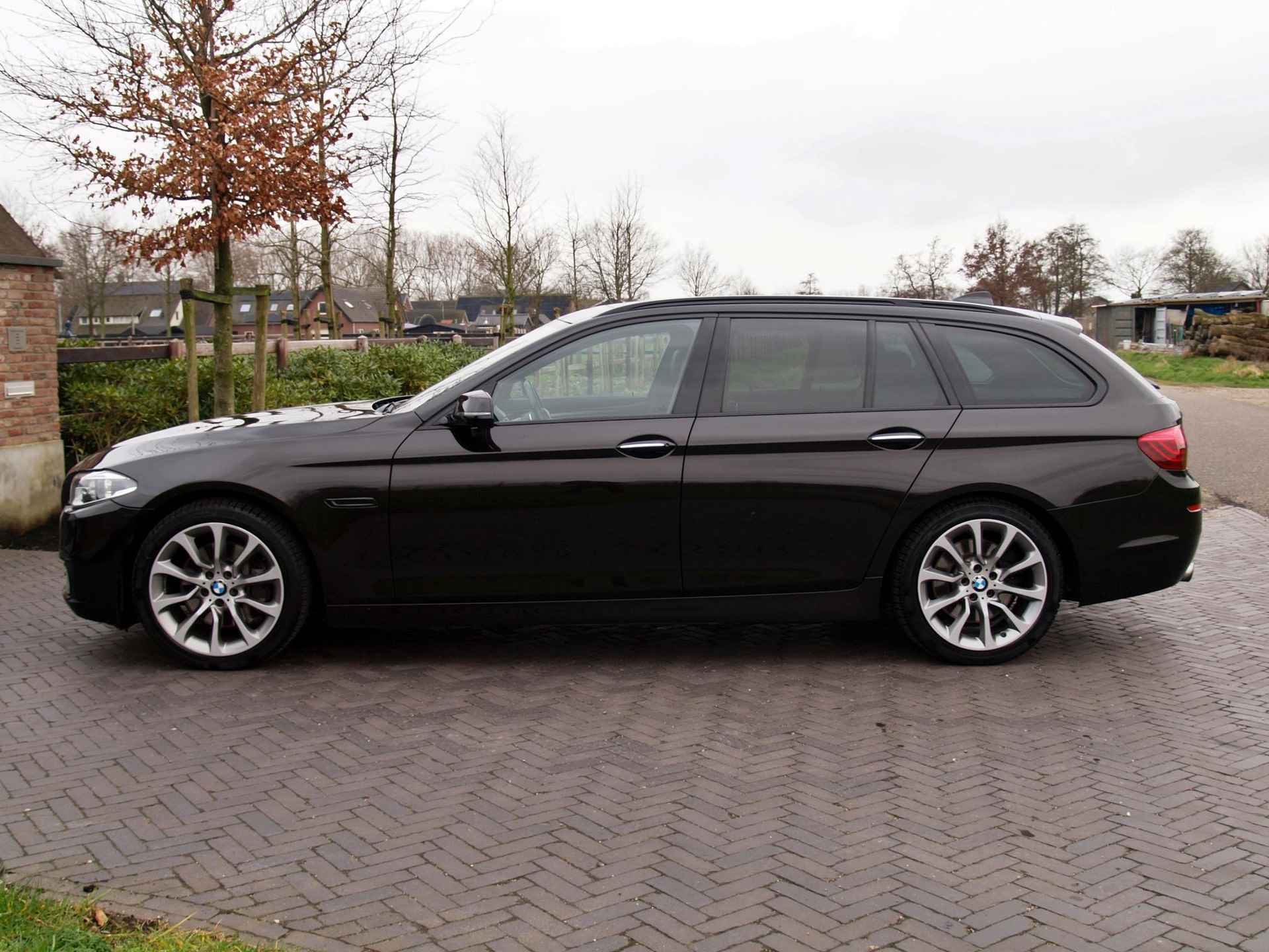 BMW 5-serie Touring 535xi M Sport Edition High Executive | Panoramadak | Harman Kardon | Trekhaak | Camera | Full option | - 8/42