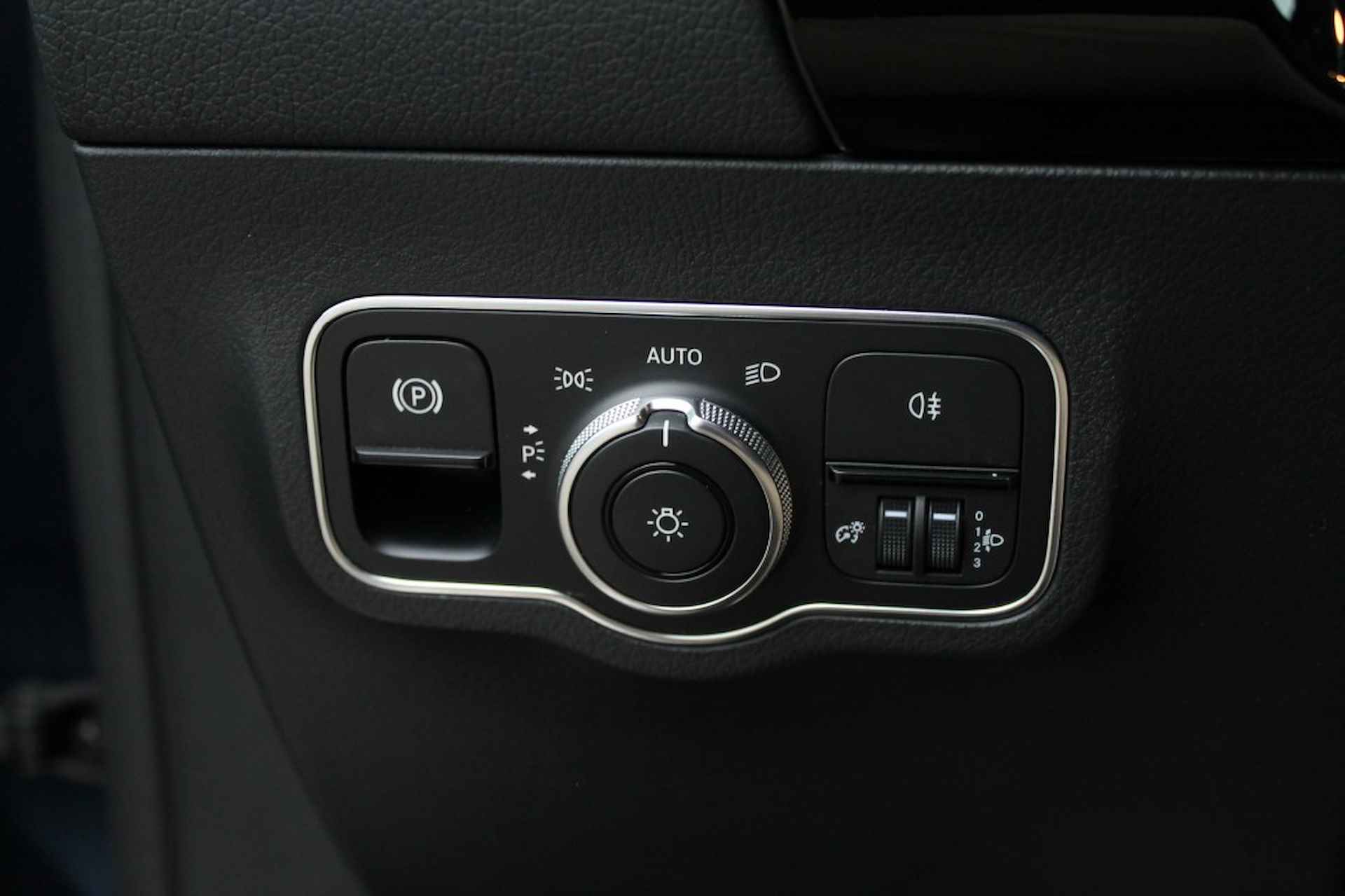 MERCEDES-BENZ B-klasse 200 Business Solution Automaat - Trekhaak - Navigatie - Parkeerc - 21/33