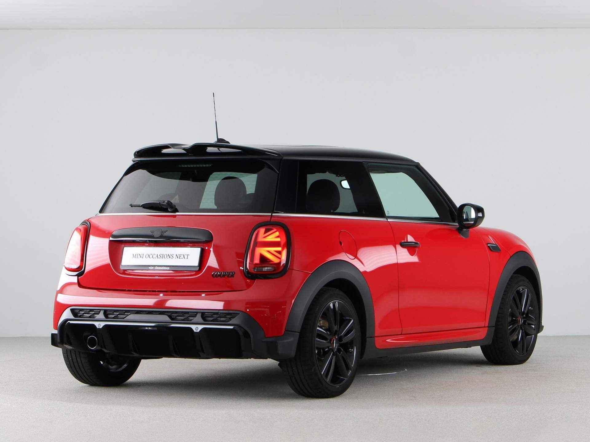 MINI 3-deurs Cooper JCW-Trim Aut. - 10/25