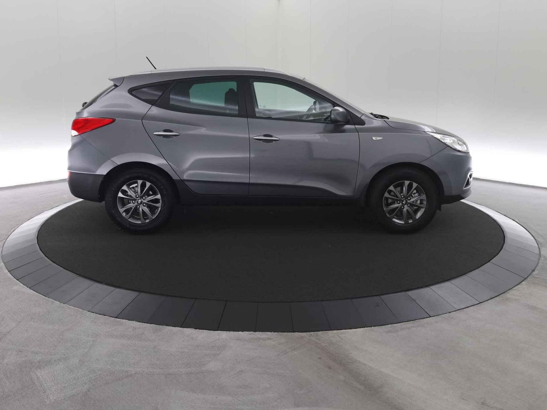 Hyundai ix35 2.0i Business Edition - 5/17