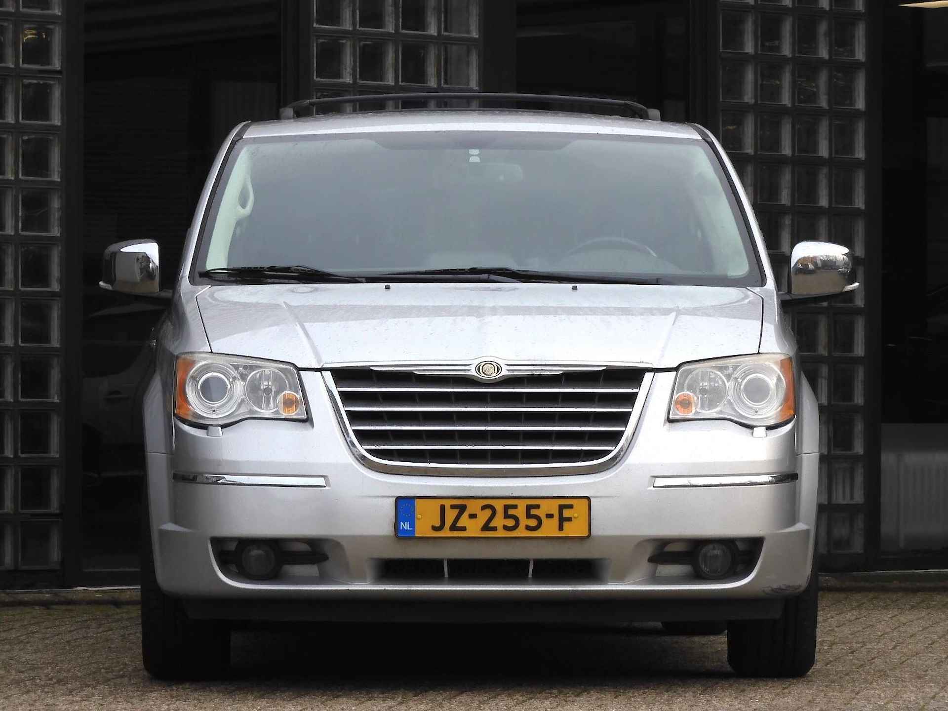 Chrysler Grand Voyager 3.8 V6 STOW & GO / LEES TEKST - 16/19