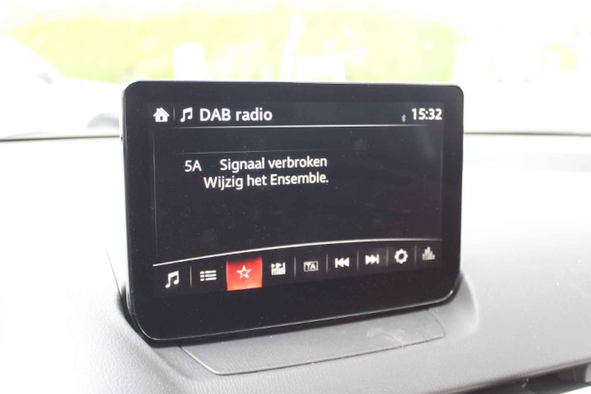 Mazda 2 1.5 SKYACTIV-G 90PK Exclusive-Line Carplay Stuur&Stoel verwarming Climate Blindspot! - 16/35