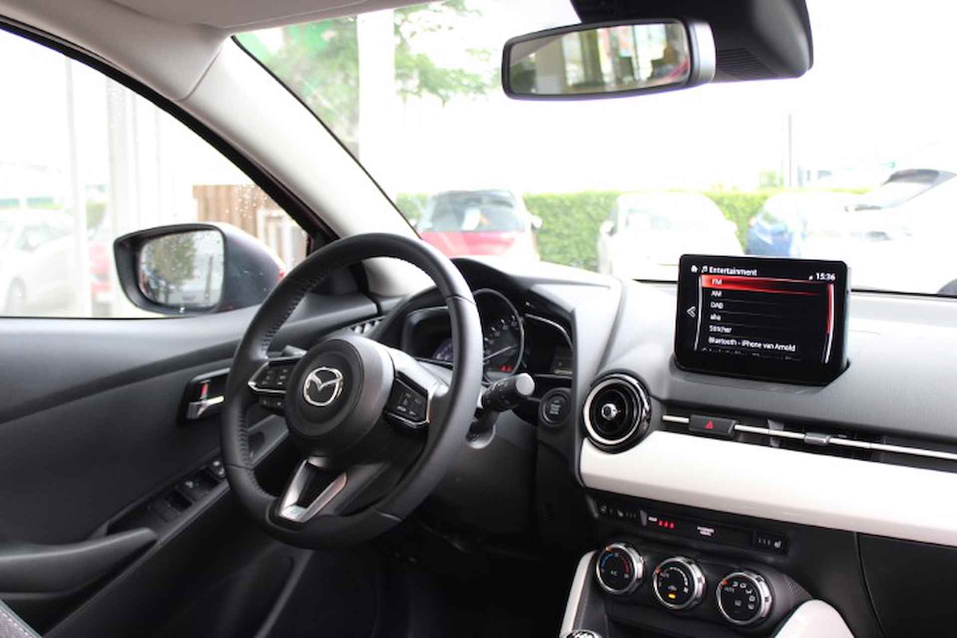 Mazda 2 1.5 SKYACTIV-G 90PK Exclusive-Line Carplay Stuur&Stoel verwarming Climate Blindspot! - 21/35