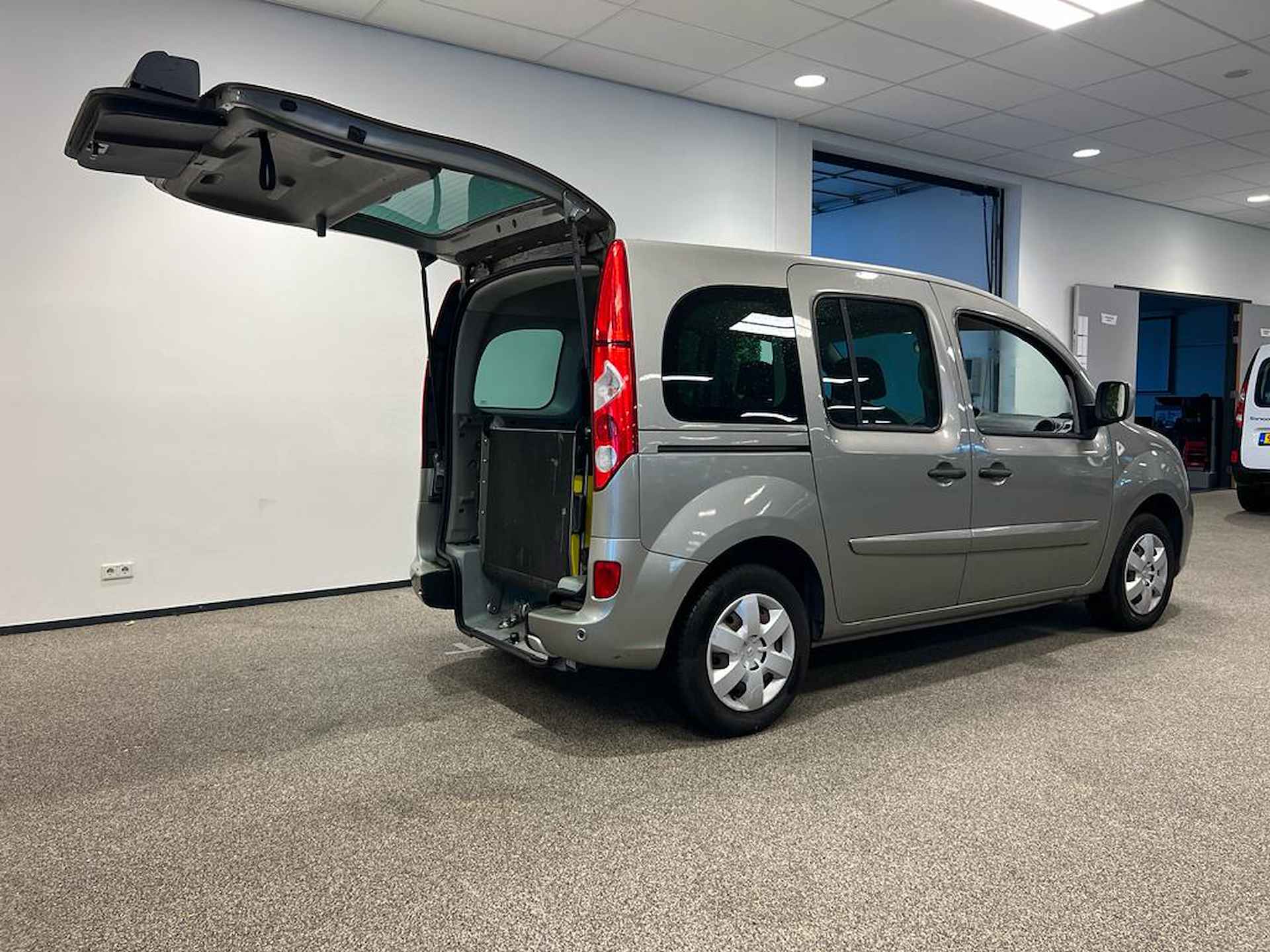 Renault Kangoo Rolstoelauto Automaat (airco) - 8/33