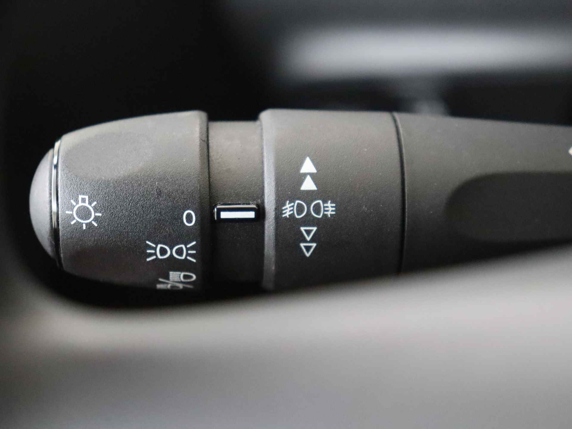Citroën C3 1.2 PureTech S&S Feel 5 deurs | Navigatie | Climate Control | - 27/32