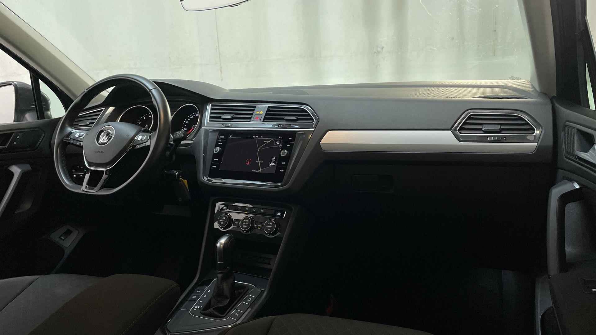 Volkswagen Tiguan 1.5 TSI 150pk DSG ACT Comfortline Business Navigatie Trekhaak Parkeersensoren - 2/26