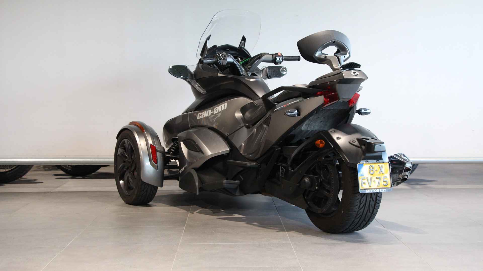 CAN-AM SPYDER ST SE5 - 14/14