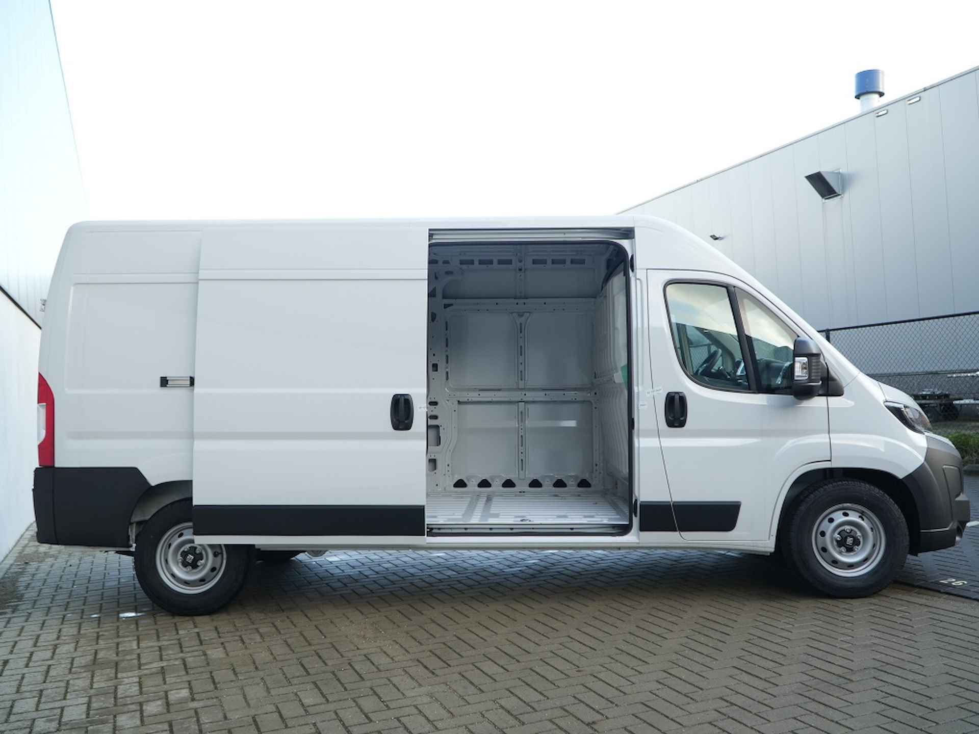 Fiat Ducato  35t 140 PK L3H2 Automaat | Navi | Carplay | Clima | PDC | Cruise - 8/27