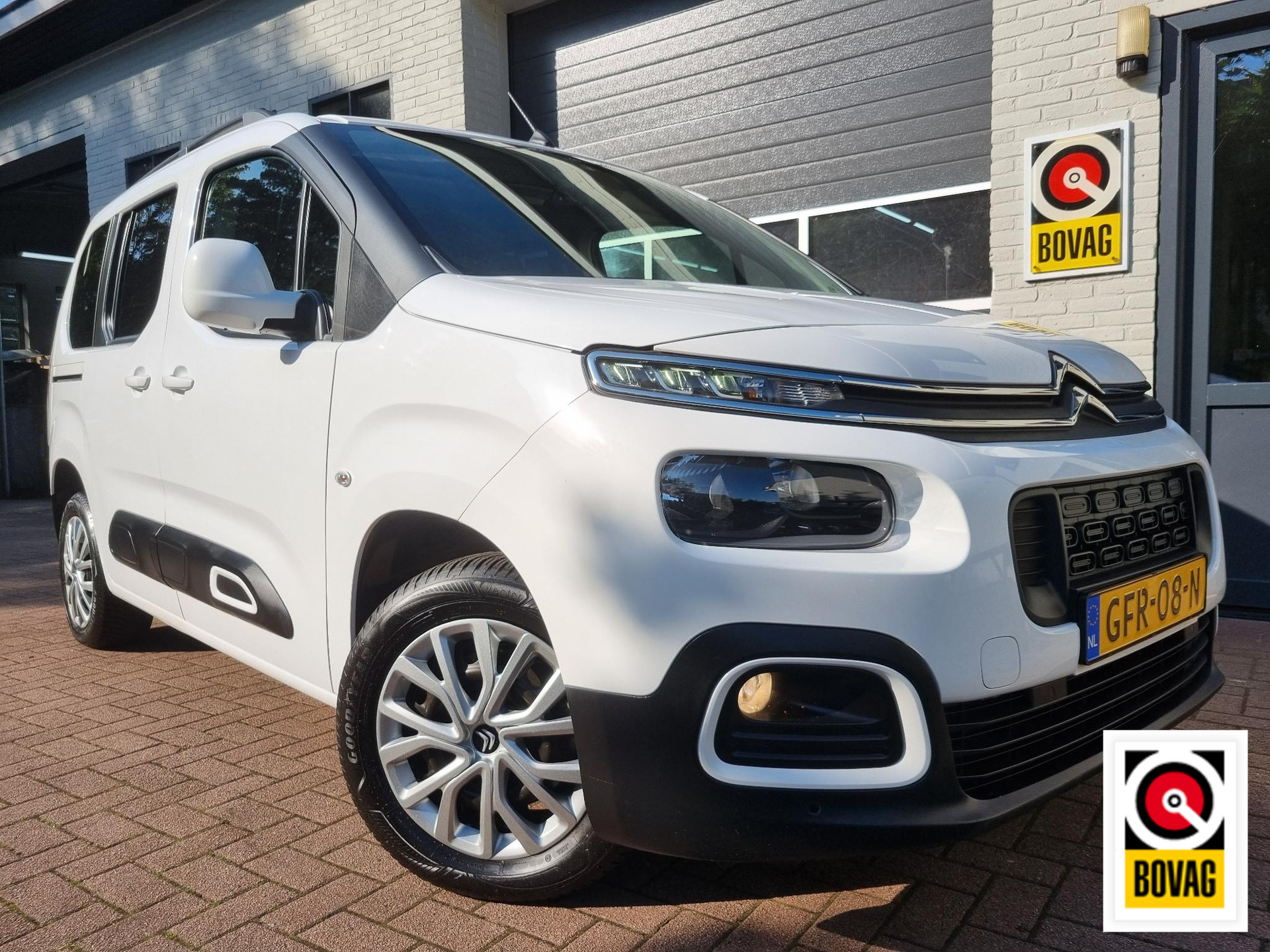 Citroen Berlingo 1.2 PureTech Automaat / NAVI / CAMERA / CRUISE