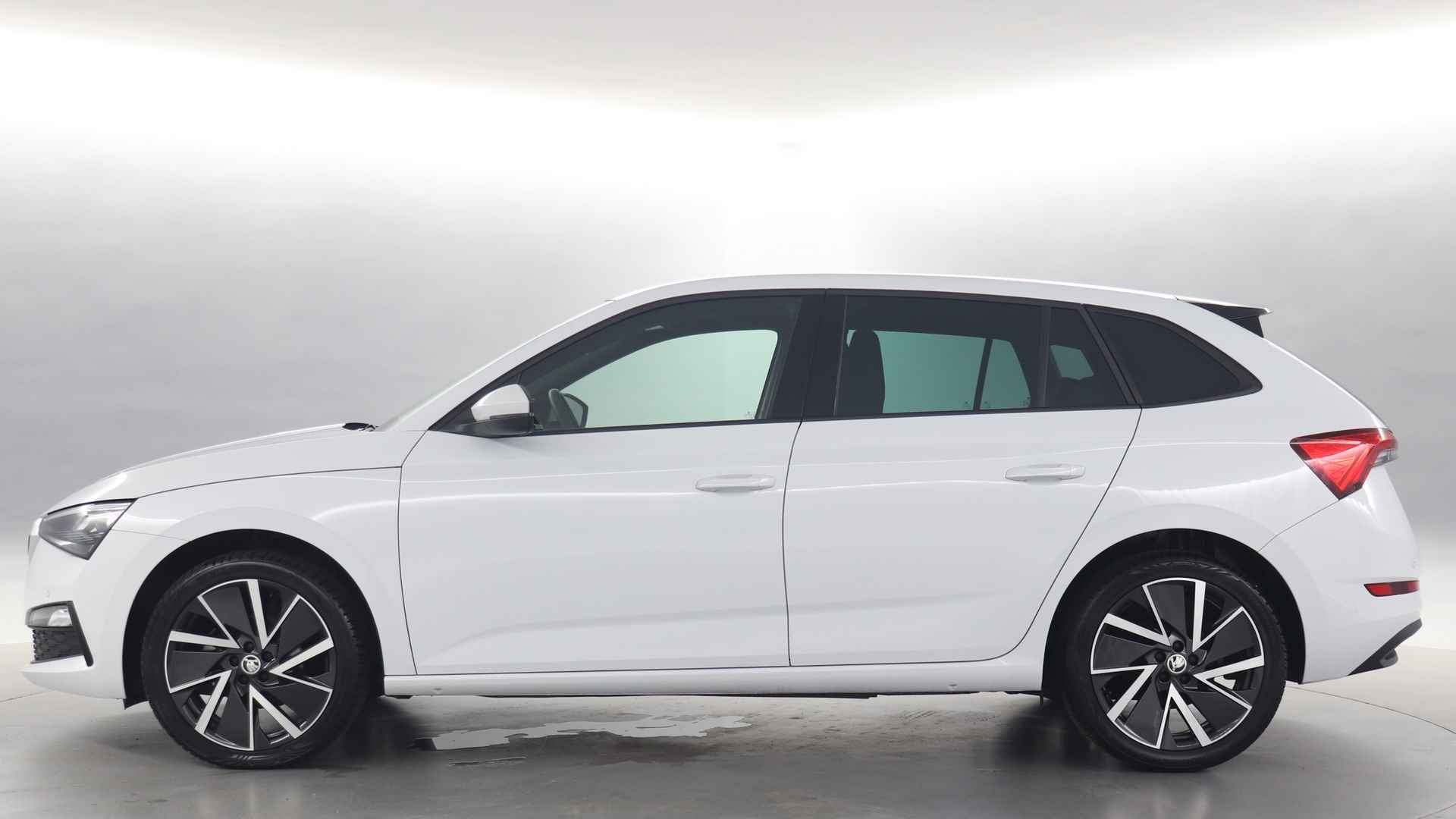 Škoda Scala 1.0 TSI 110pk Sport Business / Panoramadak / Navi via Apple Carplay / LED - 9/35