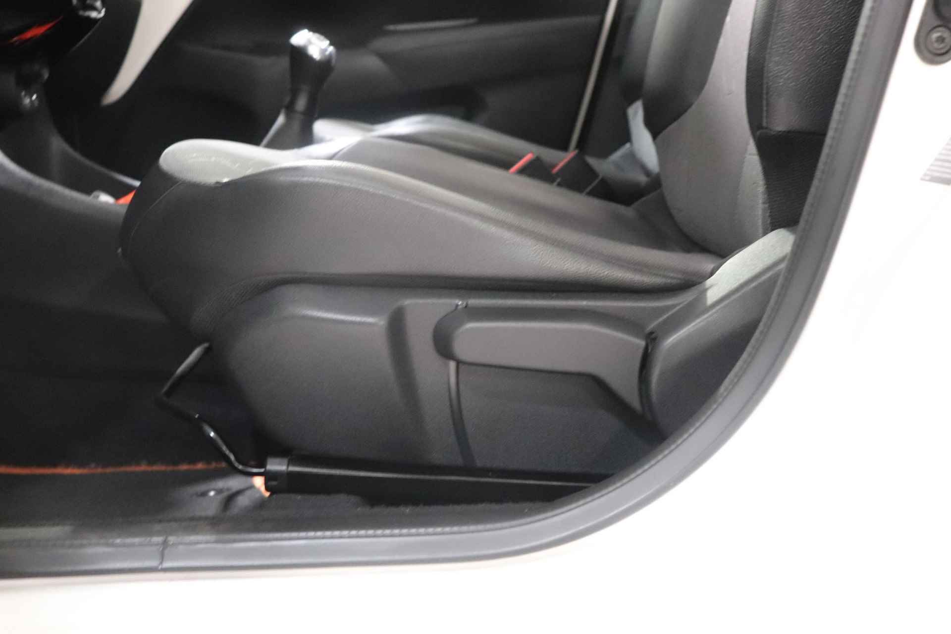 Toyota Aygo 1.0 VVT-i x-otic, Apple Carplay/Android auto, Cabrio, Camera, Dealer onderhouden! - 10/39