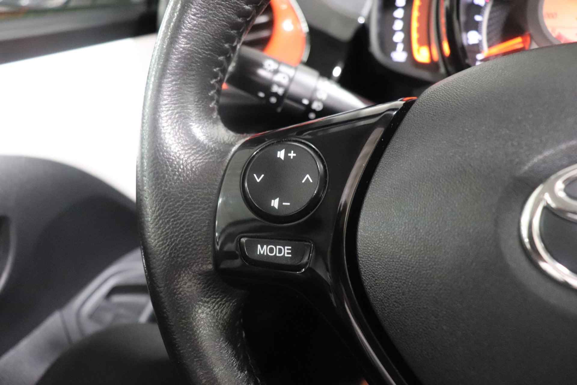 Toyota Aygo 1.0 VVT-i x-otic, Apple Carplay/Android auto, Cabrio, Camera, Dealer onderhouden! - 20/39