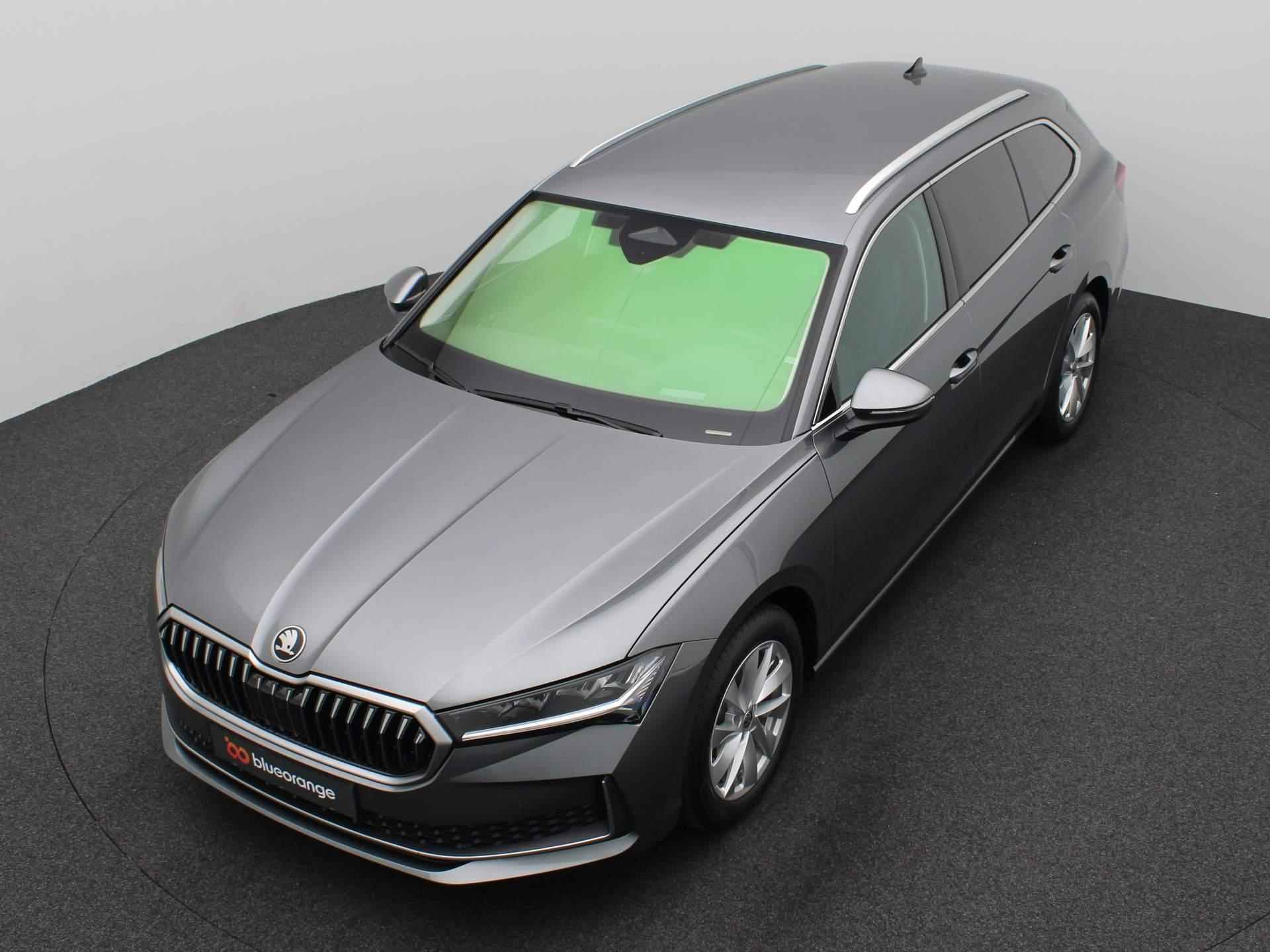 Skoda Superb Combi 1.5 TSI MHEV First Edition 150PK DSG Alarm, Keyless, Virtual Pedal, Adaptieve Cruise, Winterpakket +, Head-Up Display, Trekhaak, 17" LM Velgen - 14/52