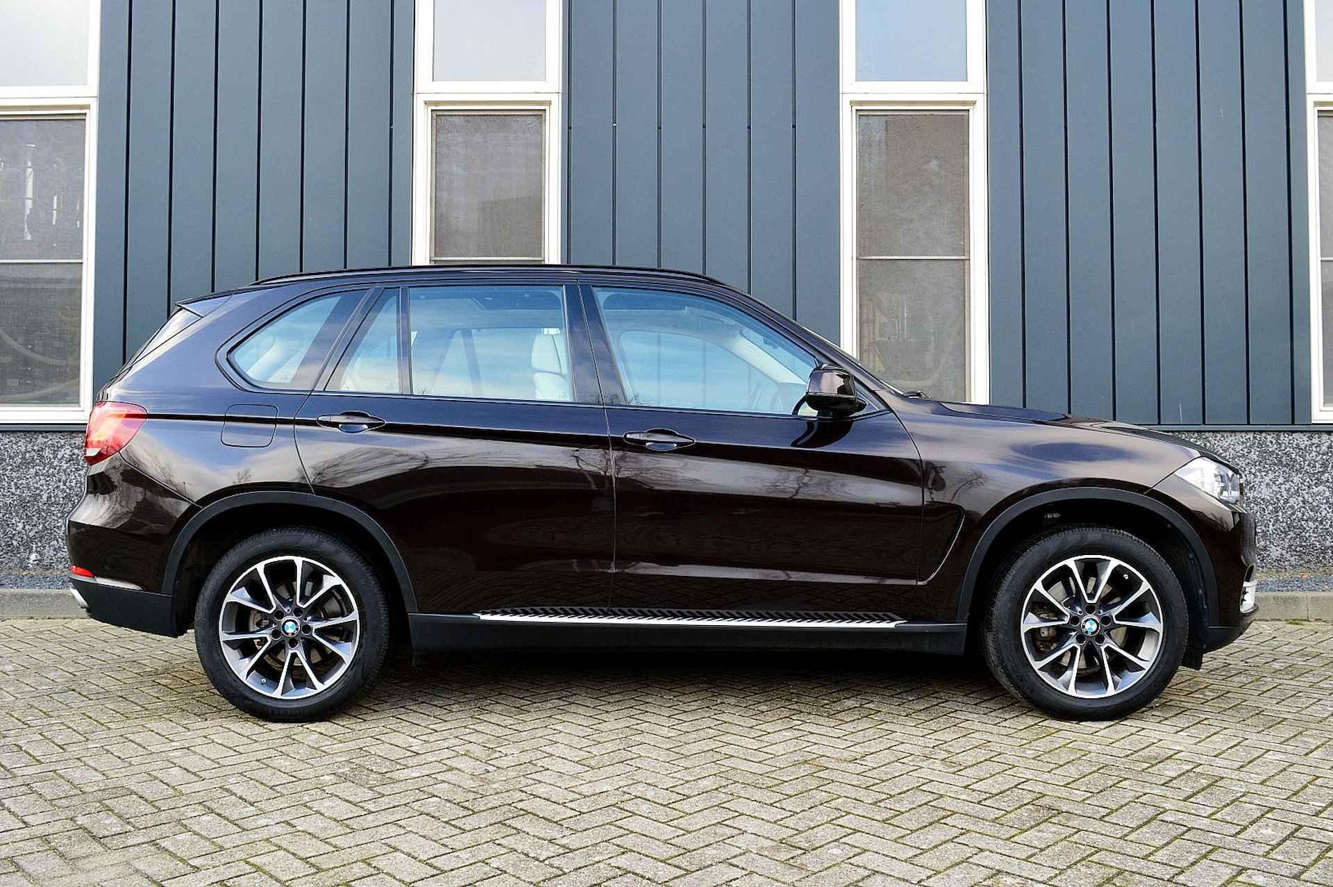 BMW X5 40e High Executive Rijklaarprijs-Garantie Paniorama dak Leder Navigatie Led - 6/39