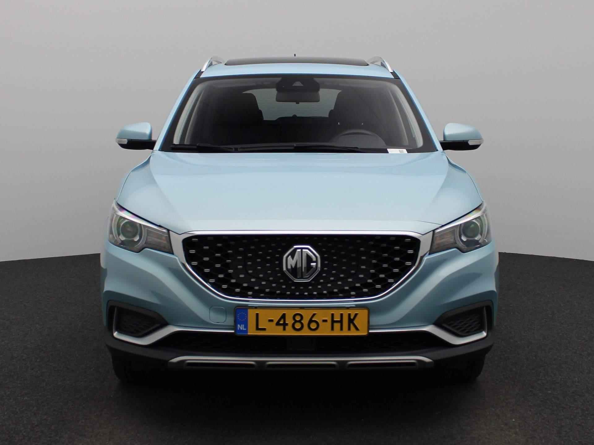 MG ZS EV Luxury 45 kWh | Navigatie | Panoramadak | Leder | Camera | Adaptive cruise control - 5/41