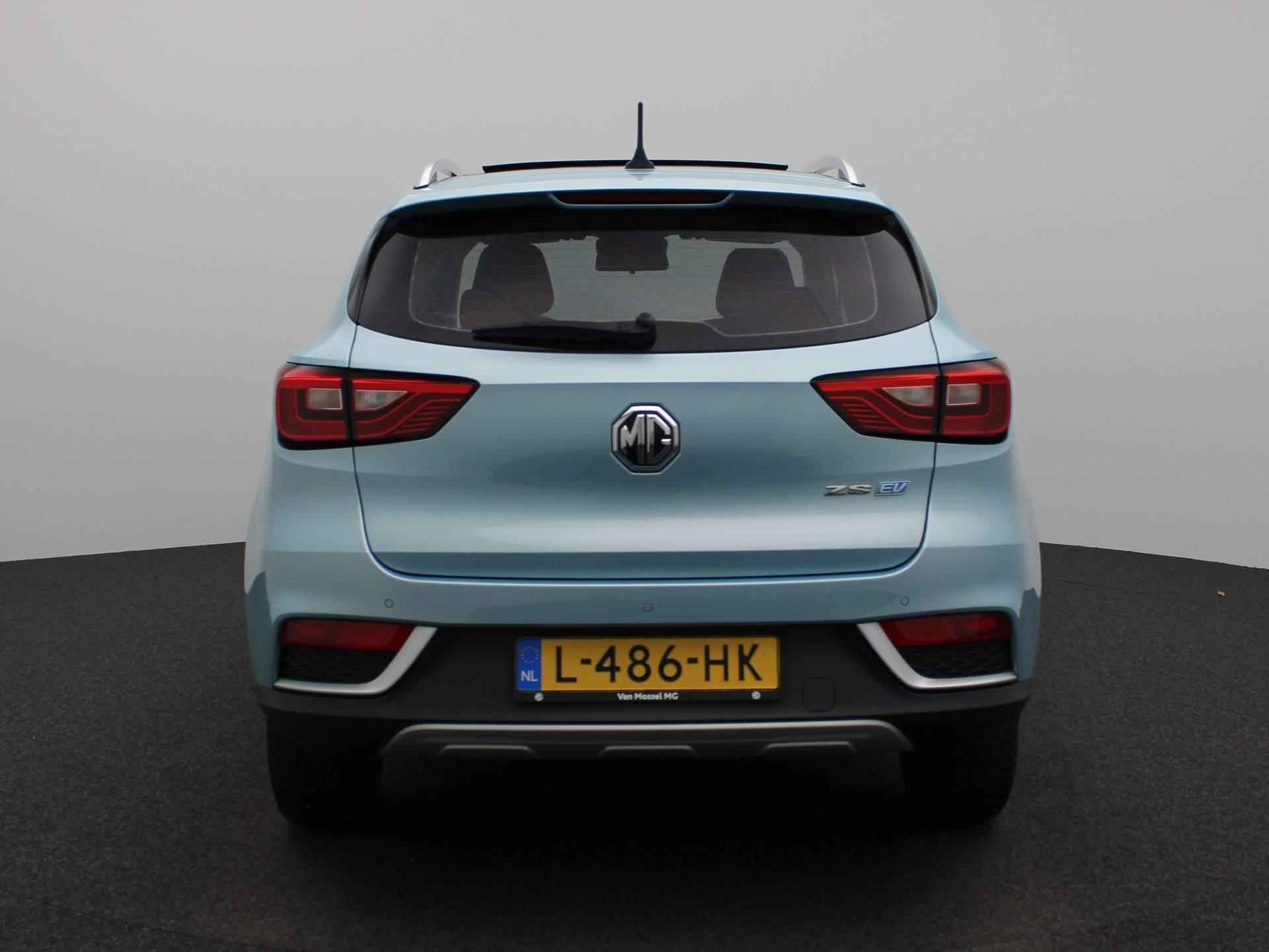 MG ZS EV Luxury 45 kWh | Navigatie | Panoramadak | Leder | Camera | Adaptive cruise control - 7/41